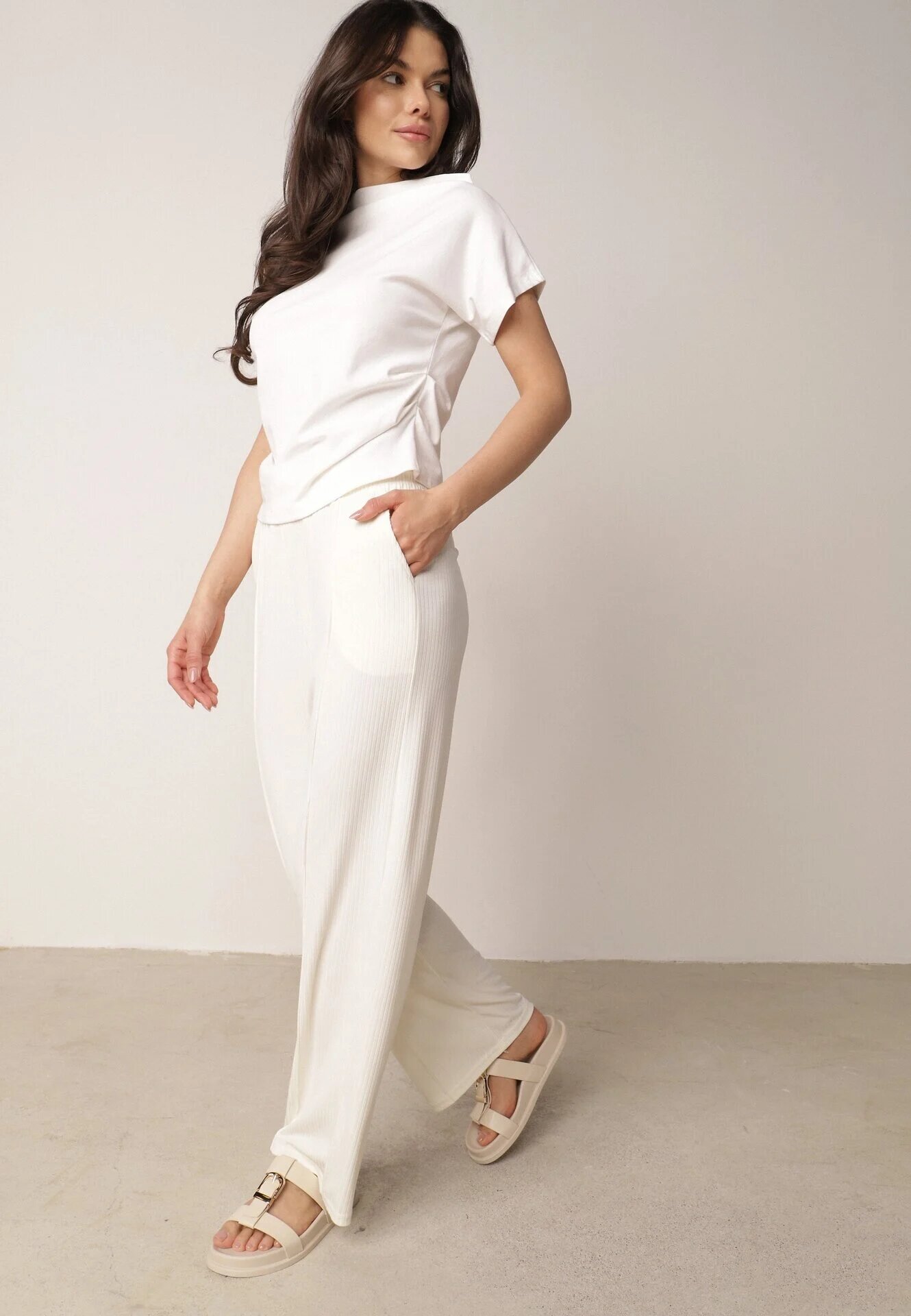 glo-story Pantaloni Bej