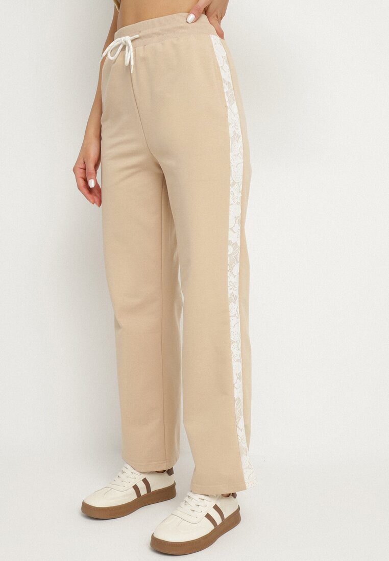 glo-story Pantaloni de trening Bej cu bumbac și talie înaltă decorați cu dantelă Evarose