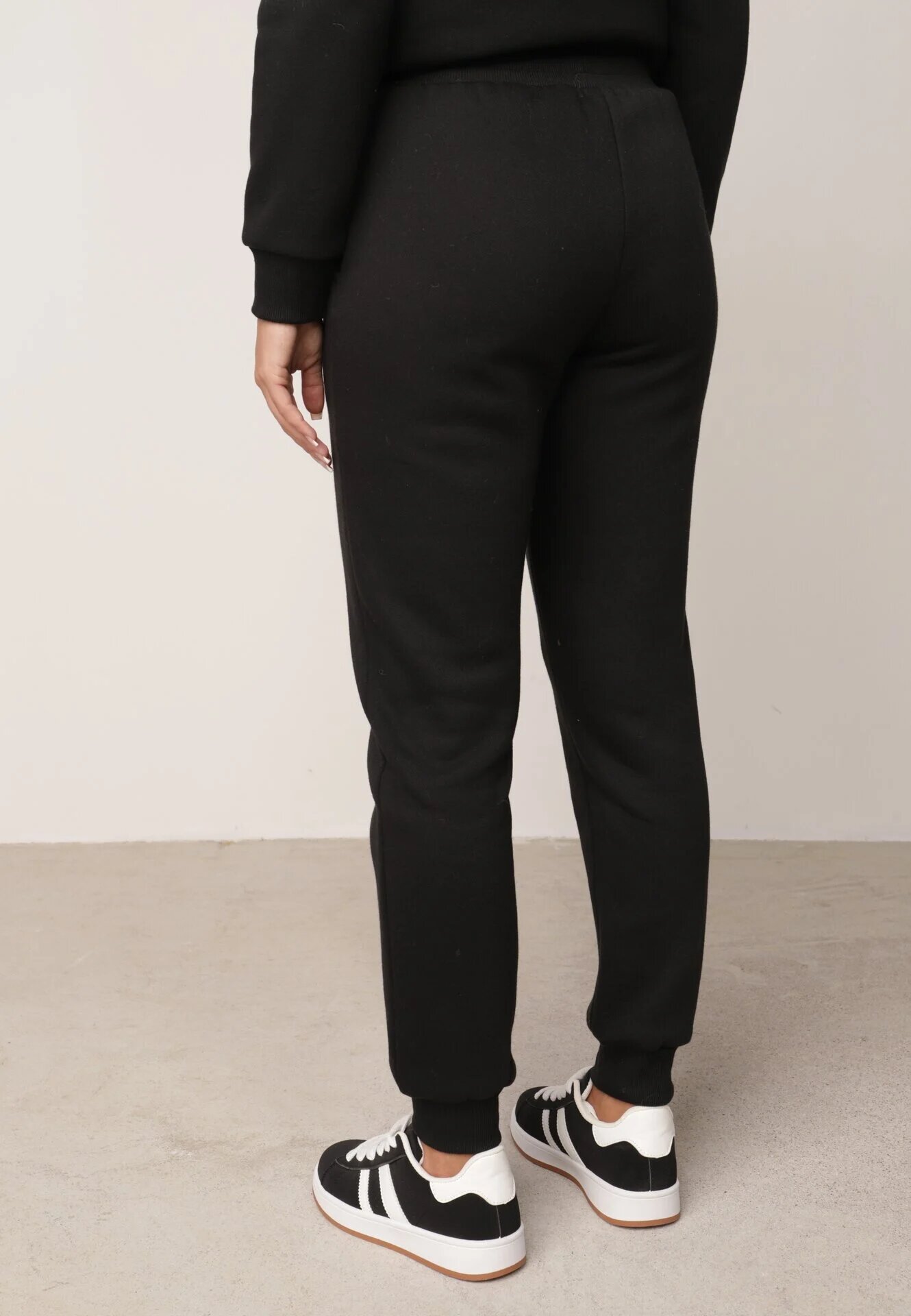 glo-story Pantaloni de trening izolați cu bumbac tip jogger cu manșete Obsida Negri