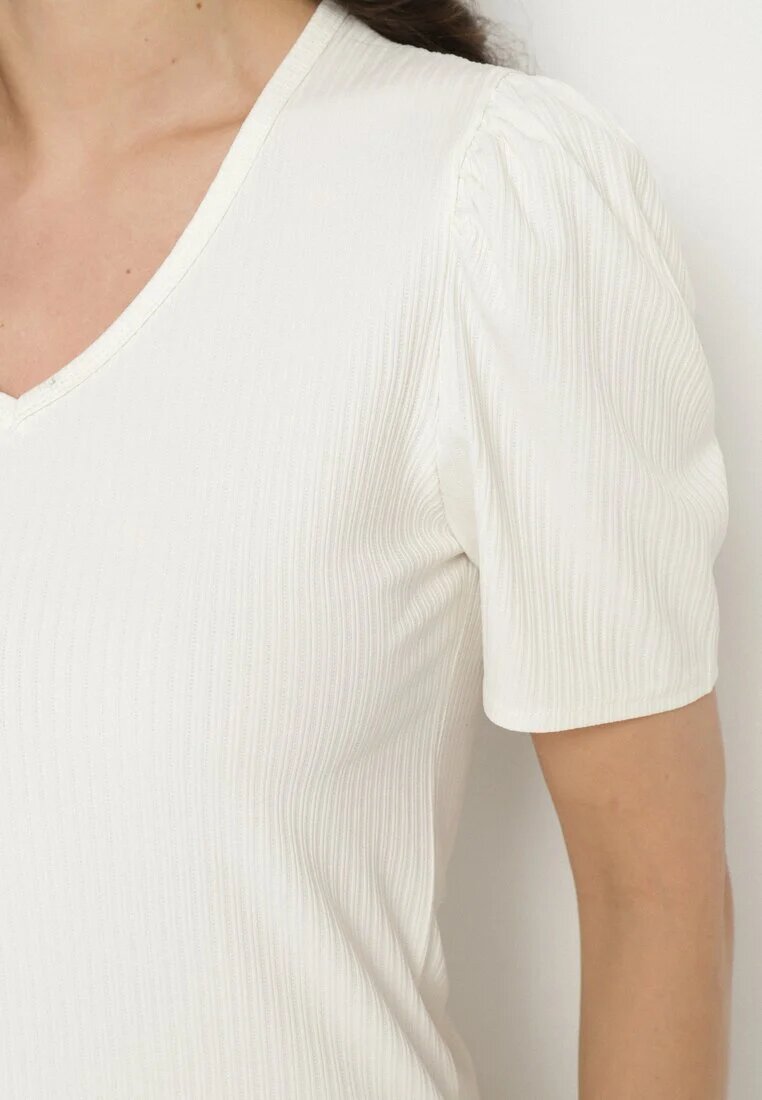 glo-story Tricou Bej cu decolteu în V Sunesse