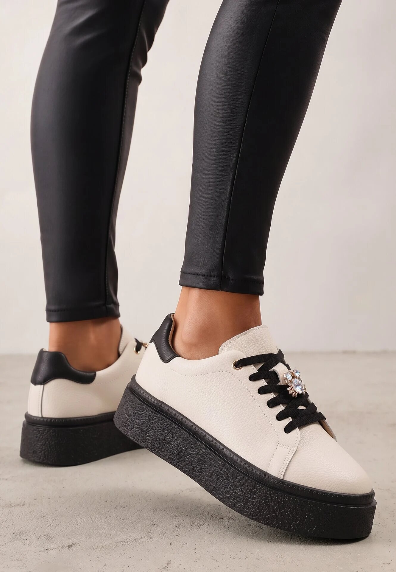 goodin Sneakers din piele Basic cu talpă groasă și aplicație bijuterie Rille Bej cu negru