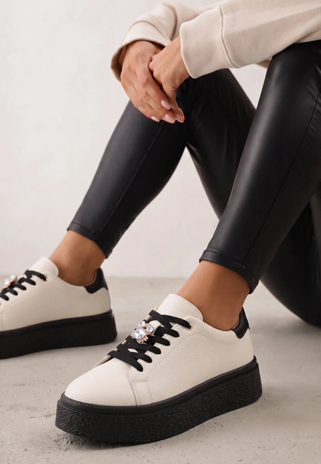 goodin Sneakers din piele Basic cu talpă groasă și aplicație bijuterie Rille Bej cu negru