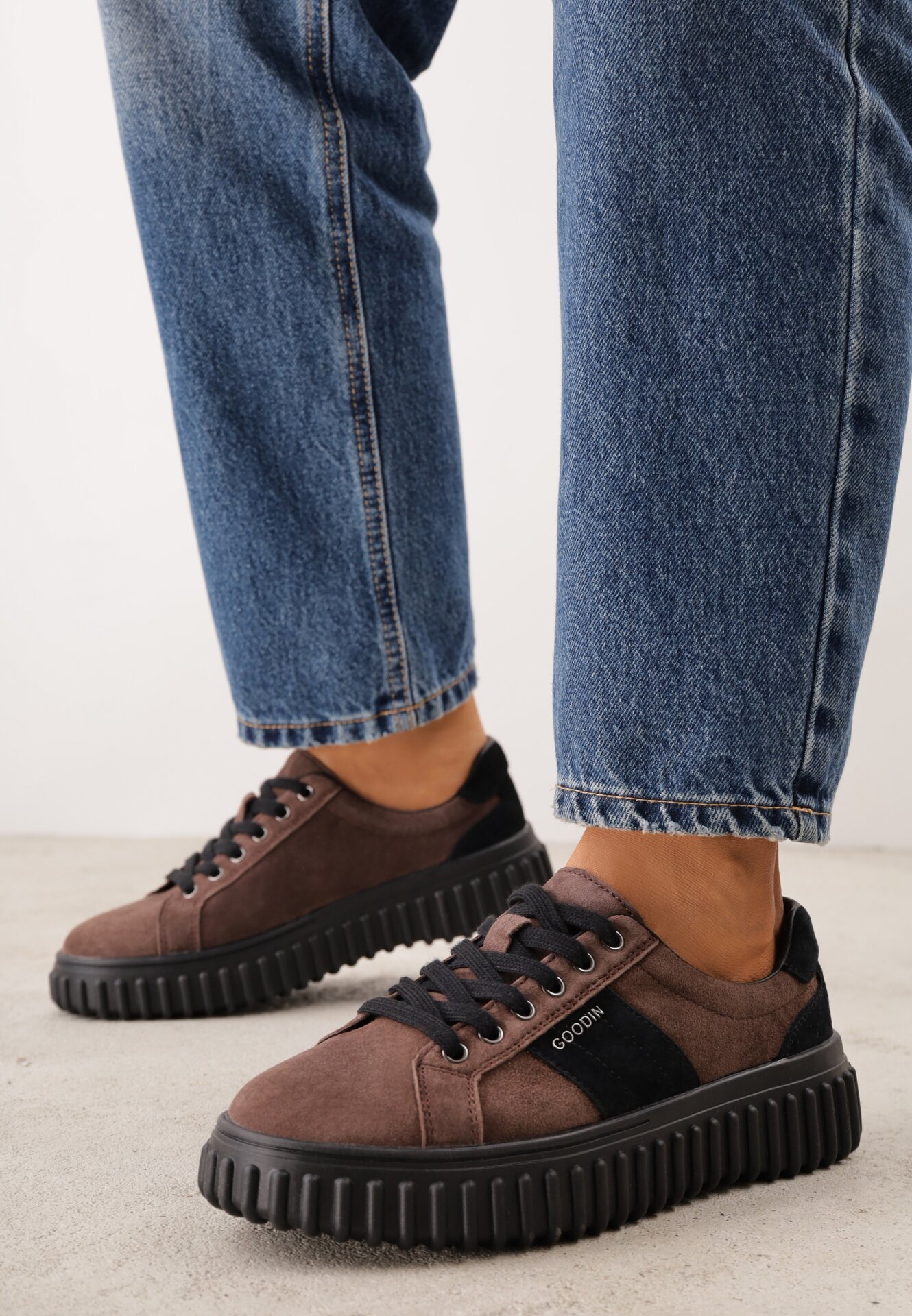 goodin Sneakers din piele de căprioară naturală cu talpă groasă texturată și inscripția Alvid Maro