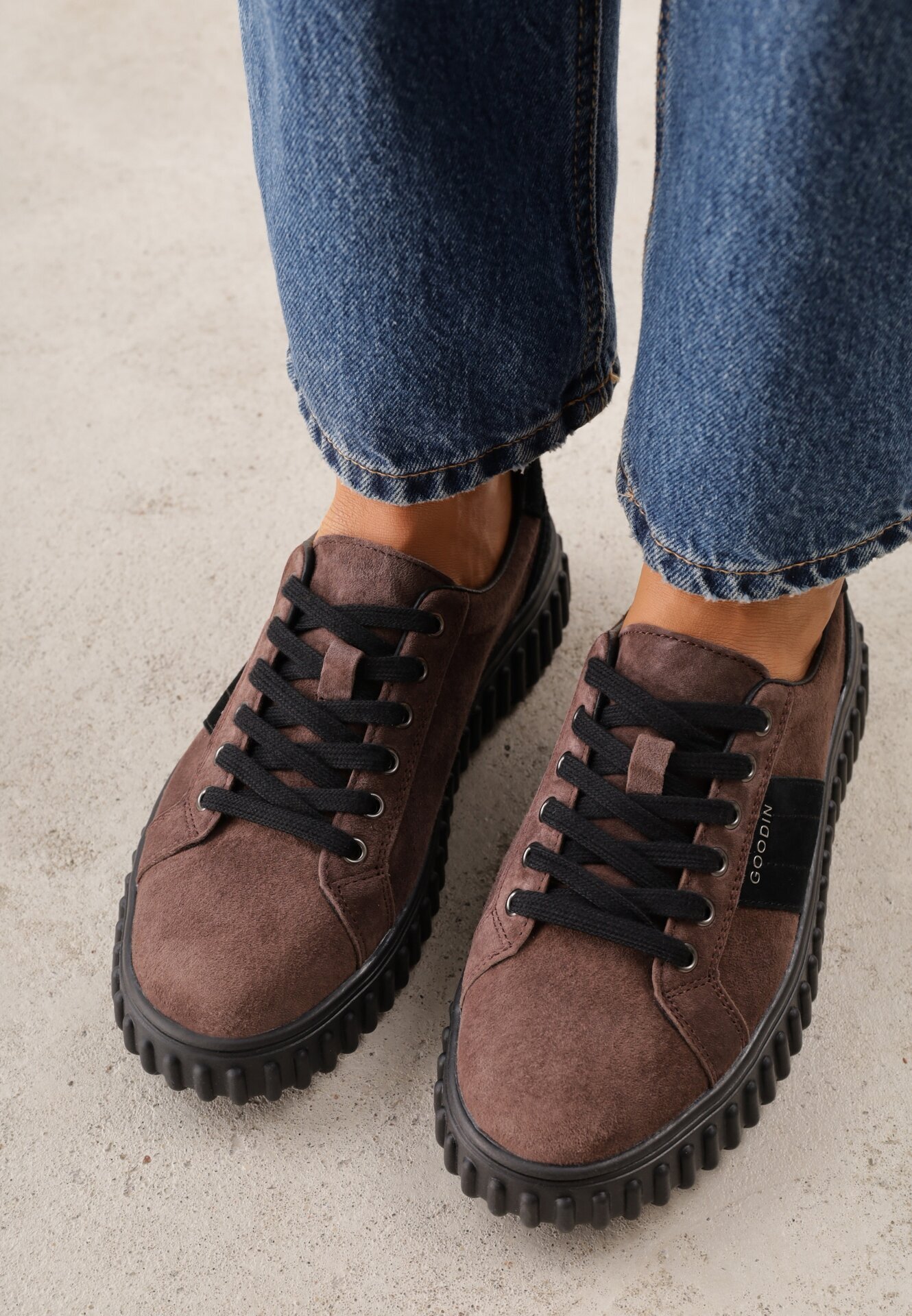 goodin Sneakers din piele de căprioară naturală cu talpă groasă texturată și inscripția Alvid Maro