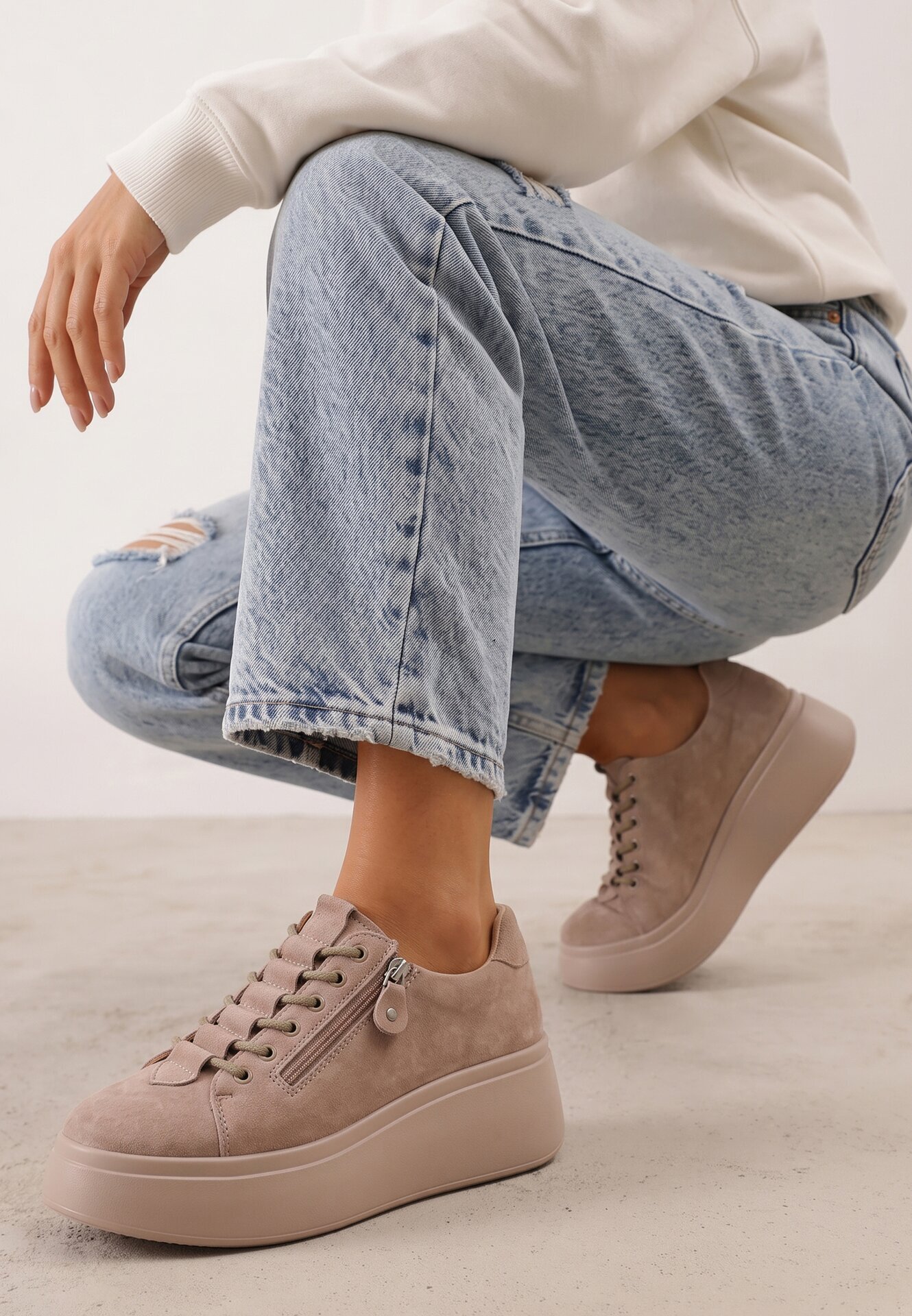 goodin Sneakers din piele întoarsă pe talpă groasă decorate cu fermoar Belko Bej