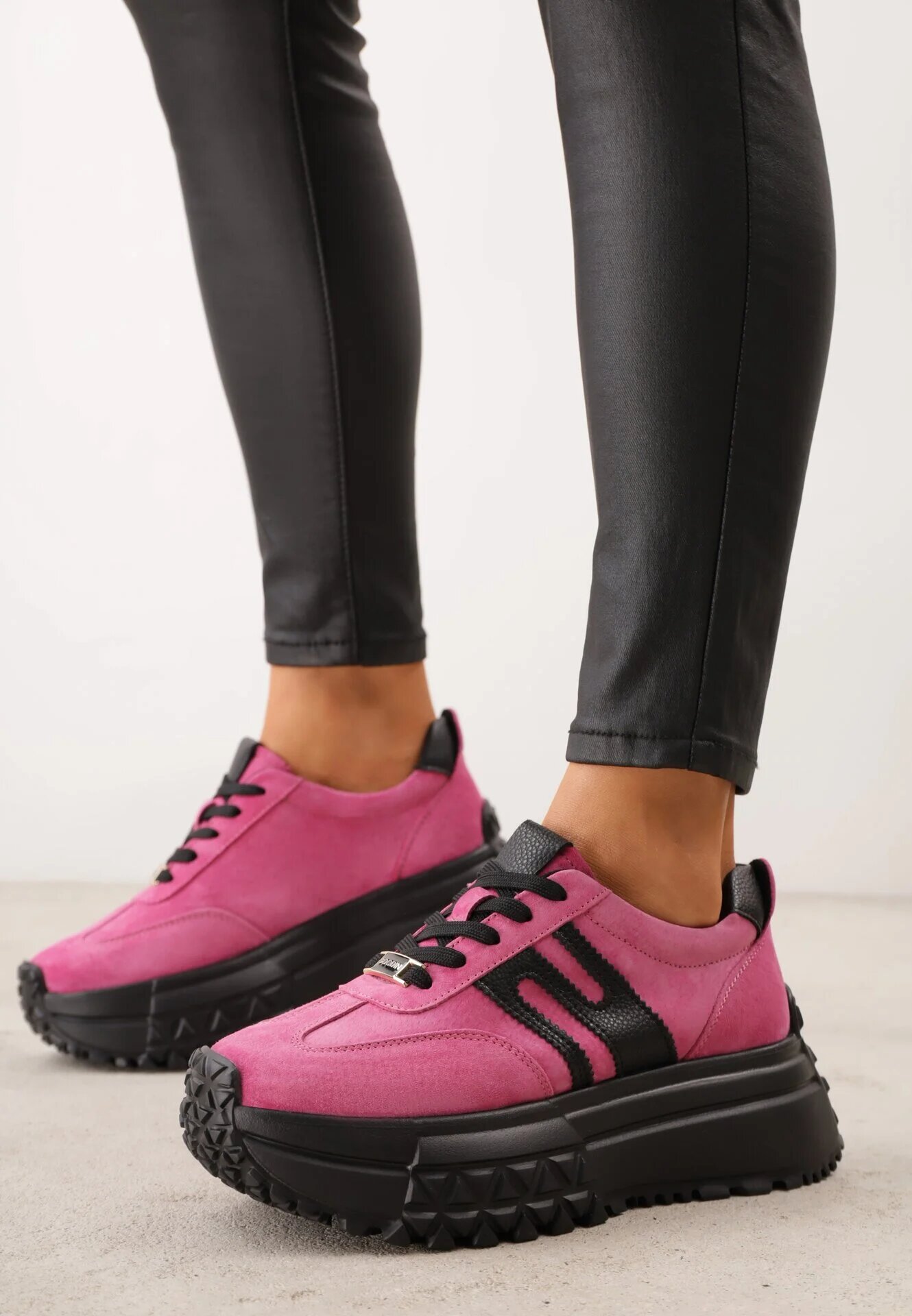goodin Sneakers din piele întoarsă pe talpă groasă embosată cu talpă interioară din piele naturală Inesia Fucsia