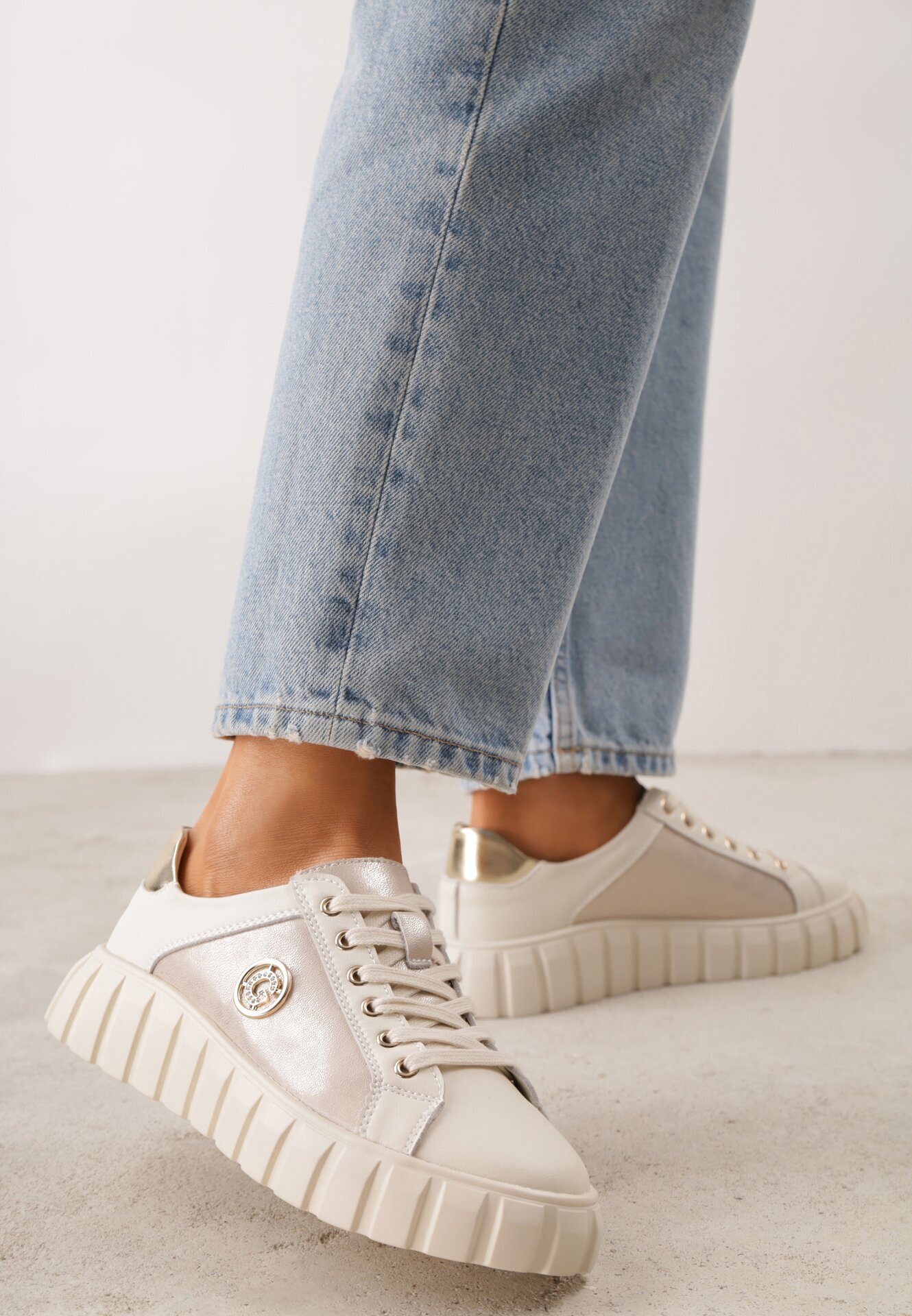 goodin Sneakers din piele naturală cu platformă joasă și accente metalice Rilmi Bej cu auriu