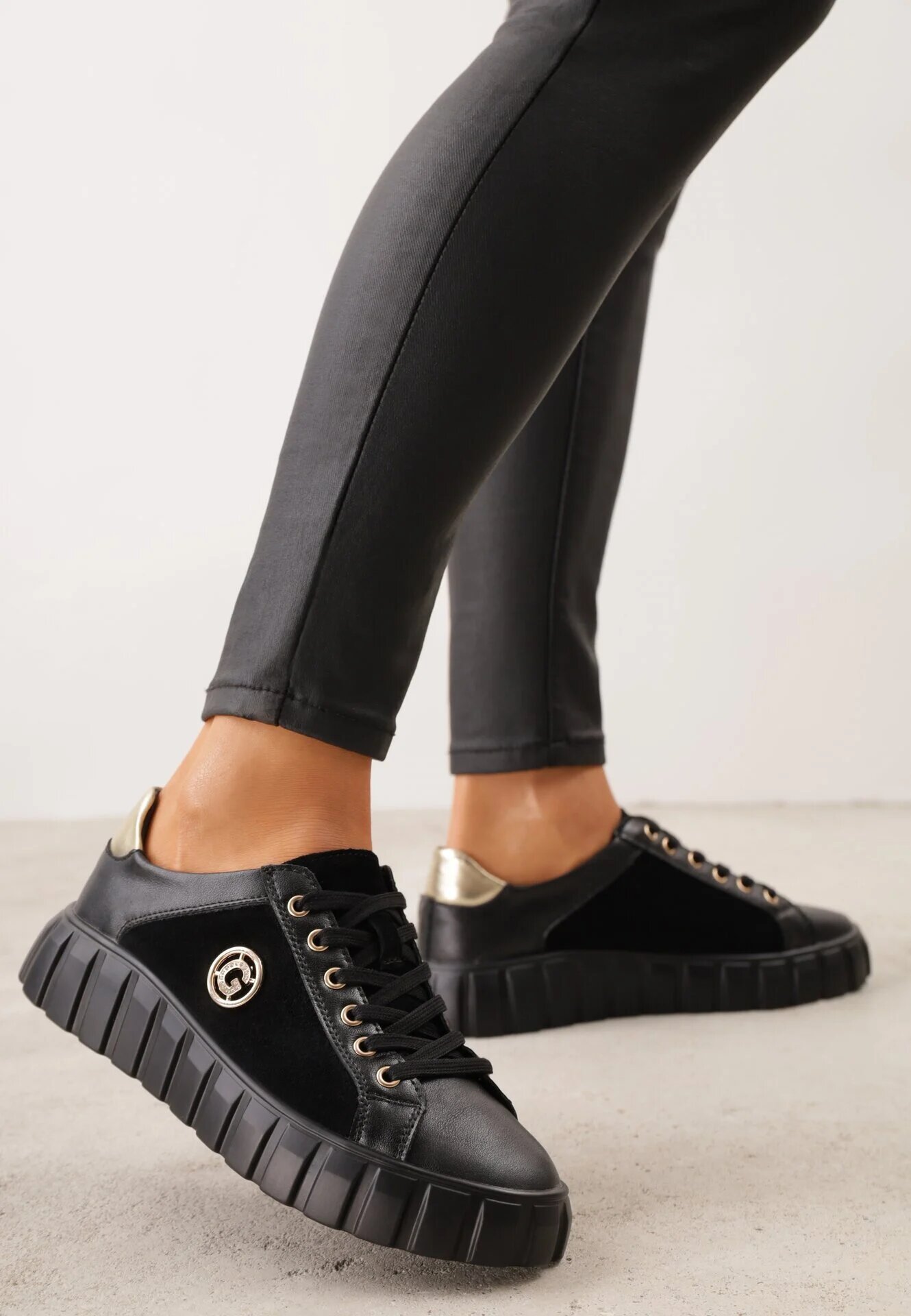goodin Sneakers din piele naturală cu platformă joasă și accente metalice Rilmi Negru cu argintiu