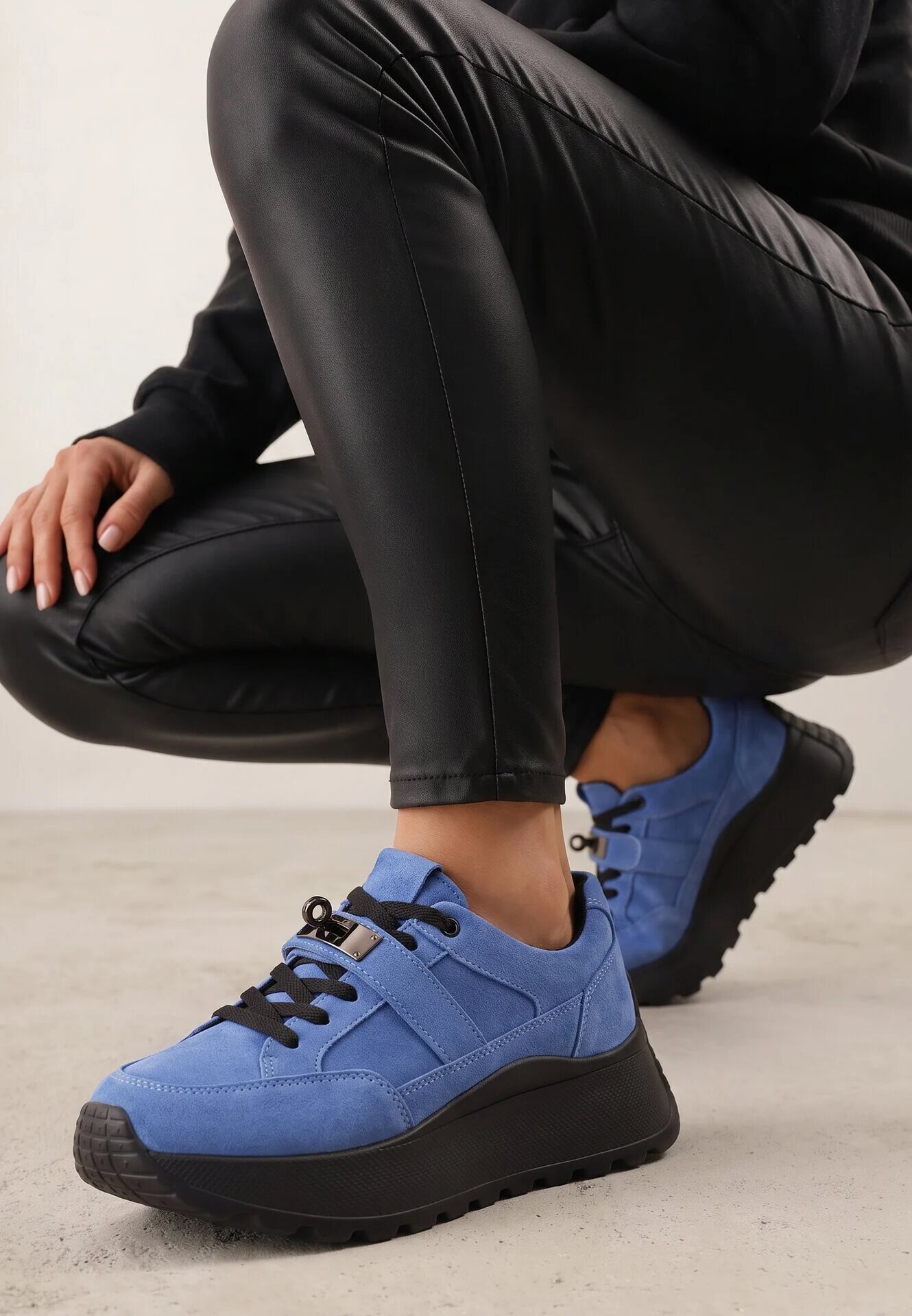 goodin Sneakers din piele pe talpă groasă cu curea și închidere metalică Cirmia Albaștri
