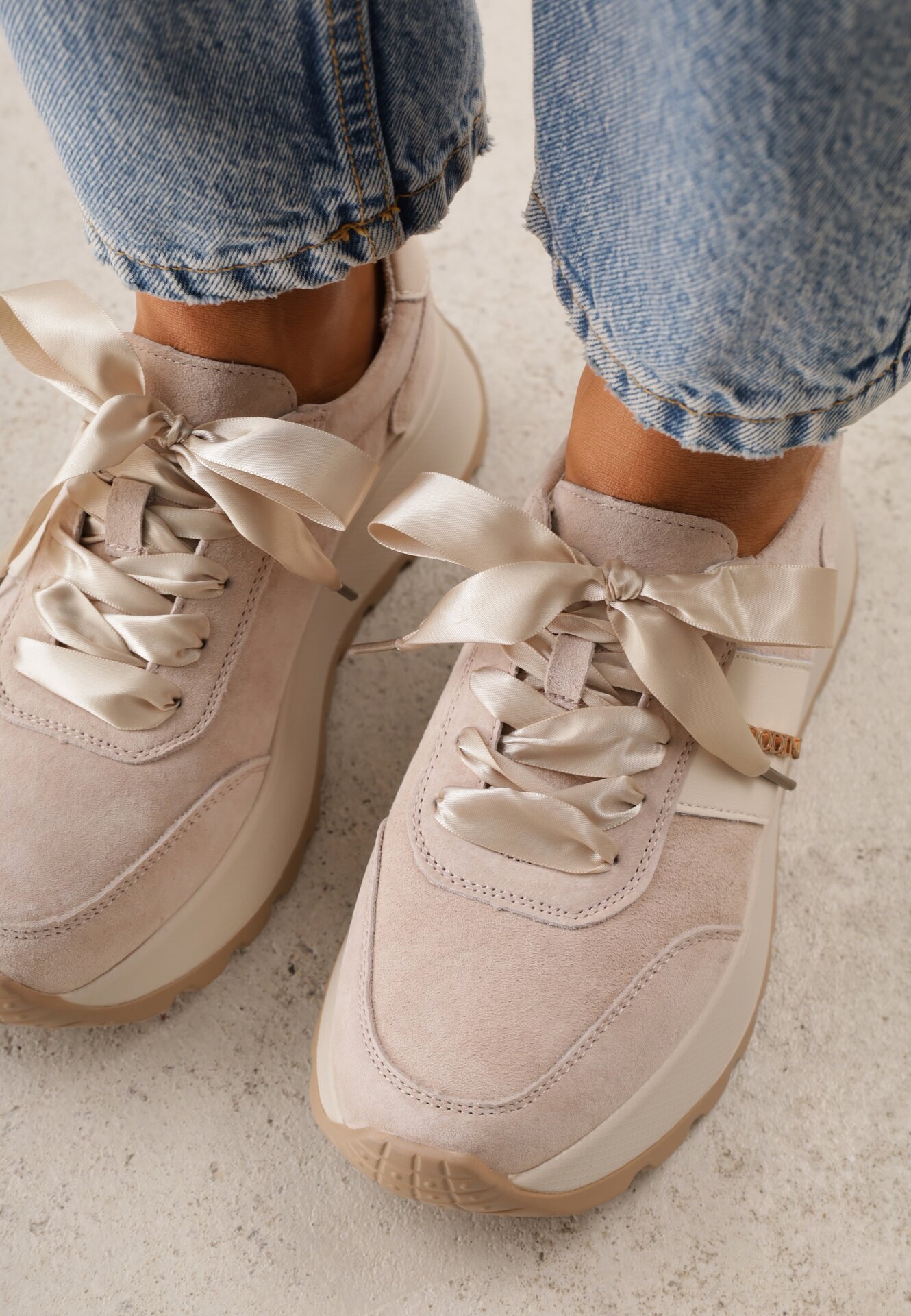 goodin Sneakers groase cu talpă groasă din piele întoarsă naturală și branț din piele Kanle Bej