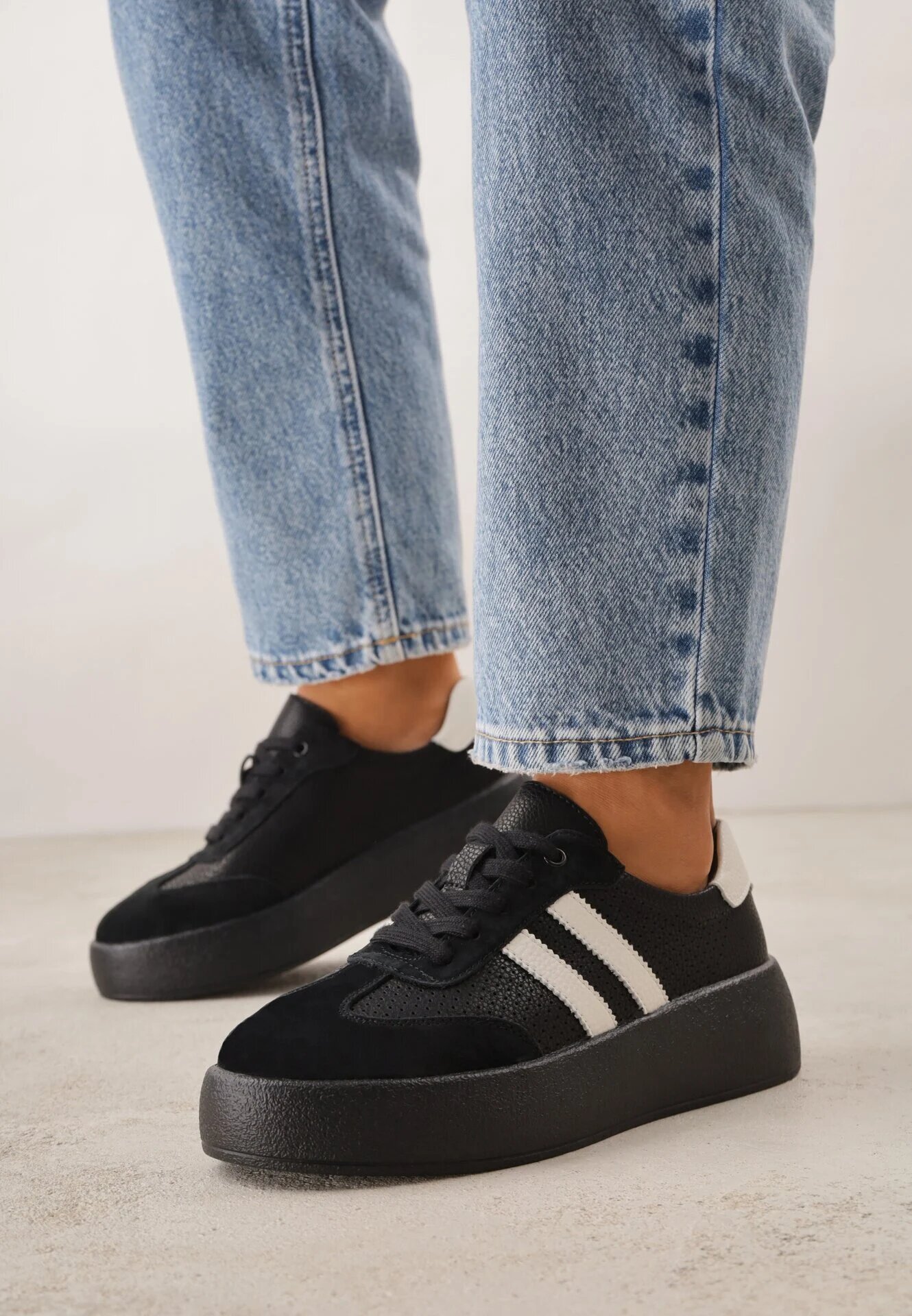 goodin Sneakers negri din piele pe talpă groasă decorați cu curele și perforații Wiefia