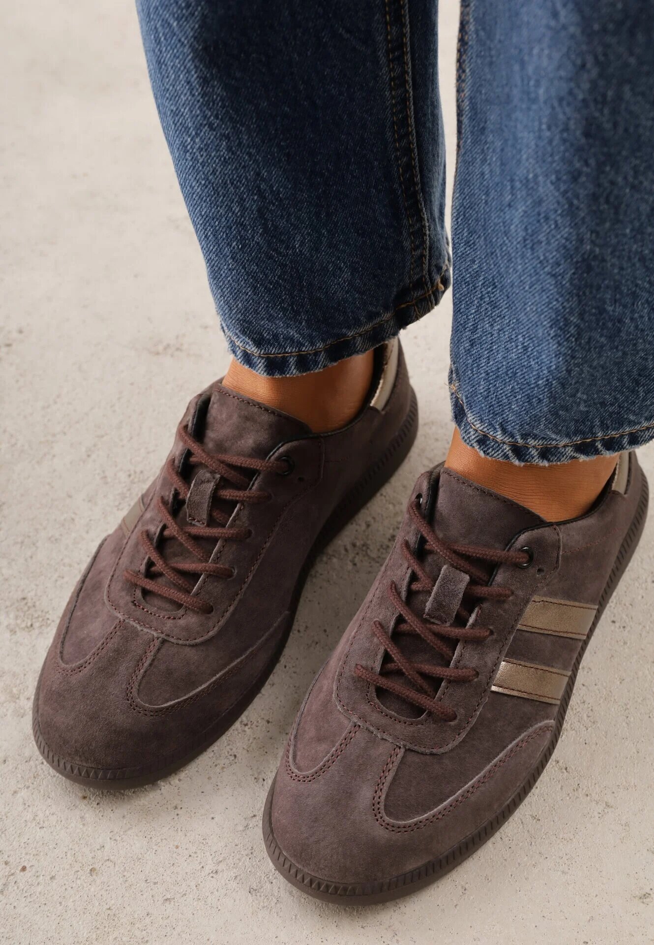 goodin Sneakers retro din piele întoarsă naturală cu branț din piele Celarge Maro