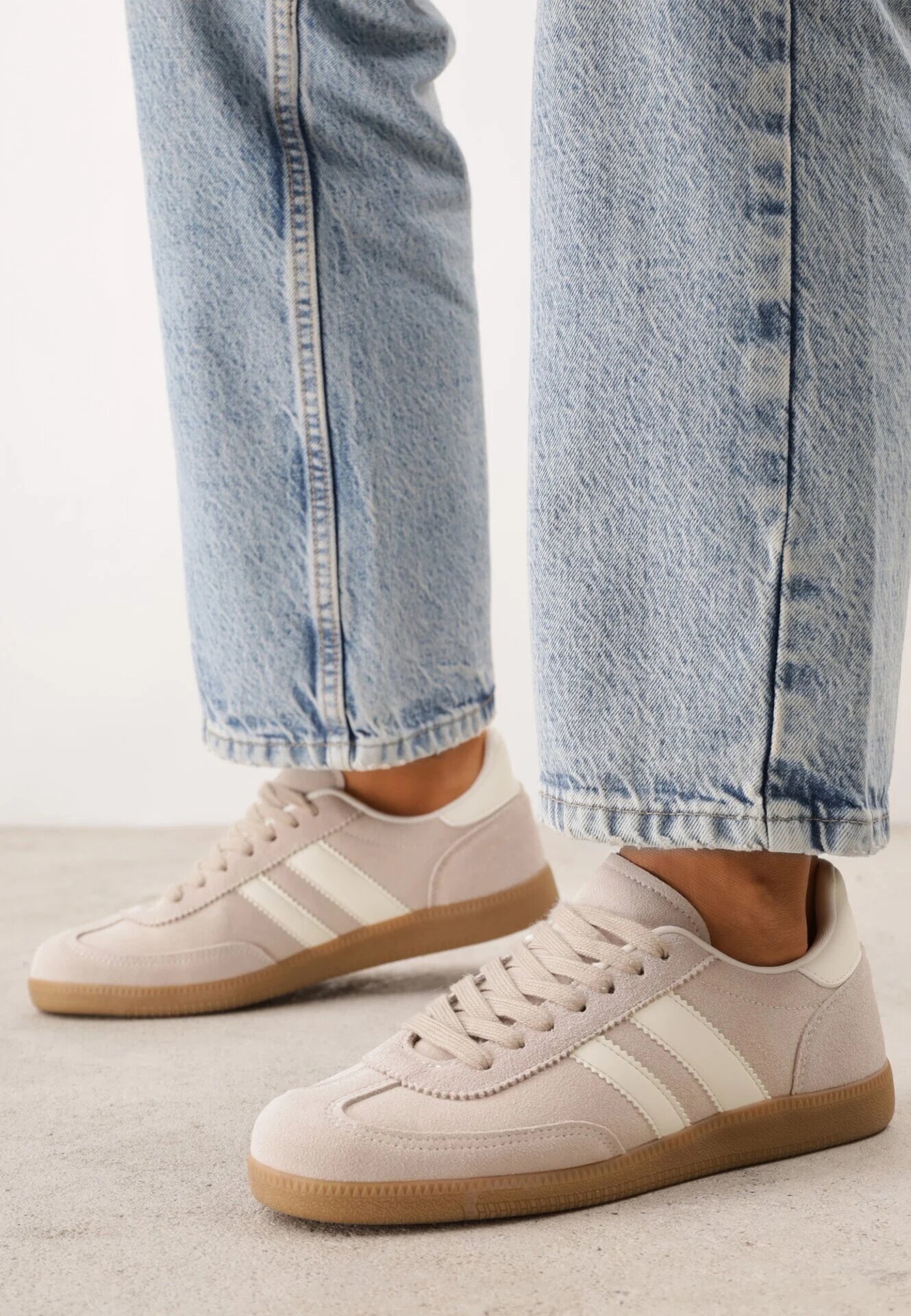 gowin Sneakers din piele în stilul tenisilor iconici Aragonna Bej