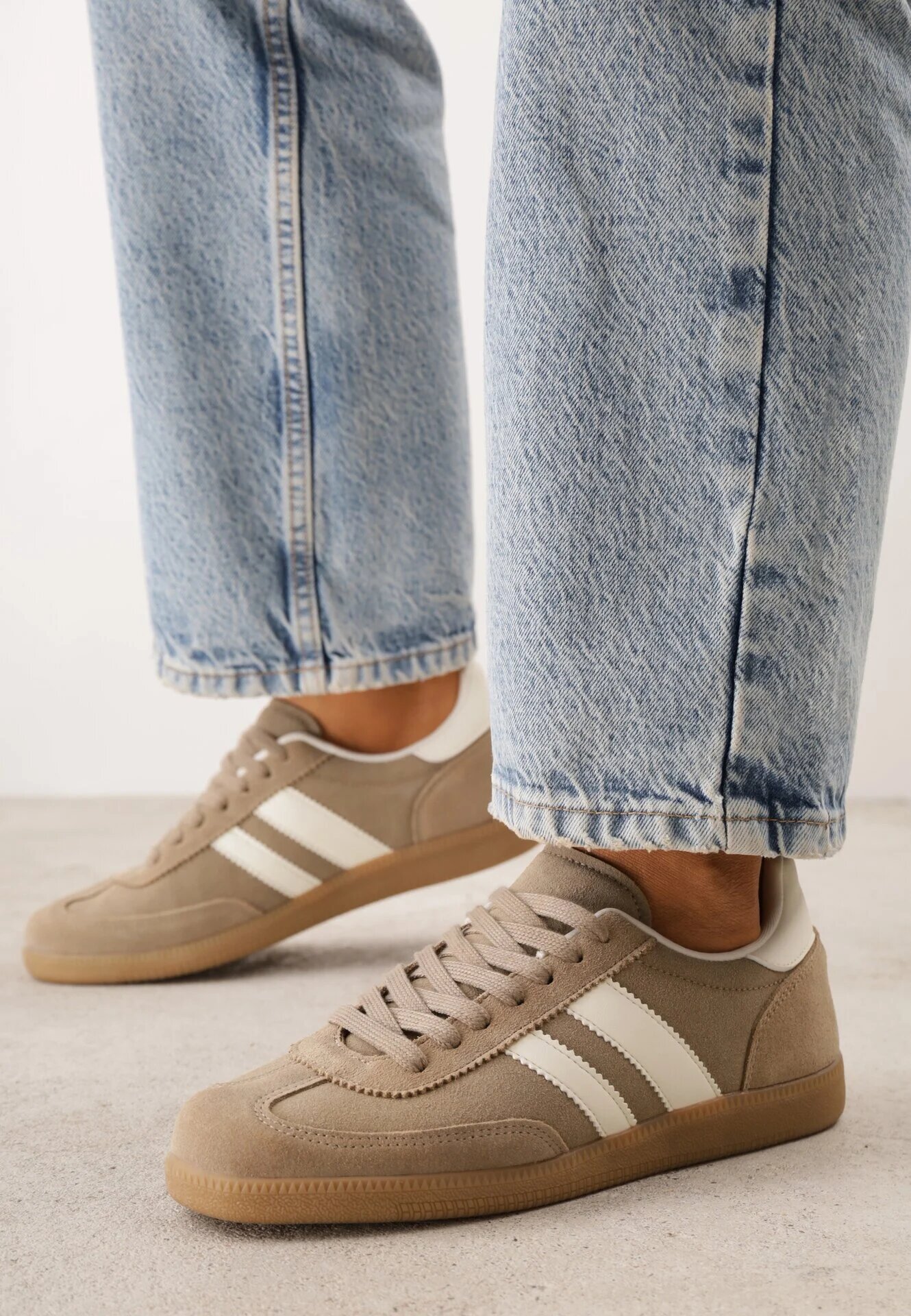 gowin Sneakers din piele în stilul tenisilor iconici Aragonna Bej închis
