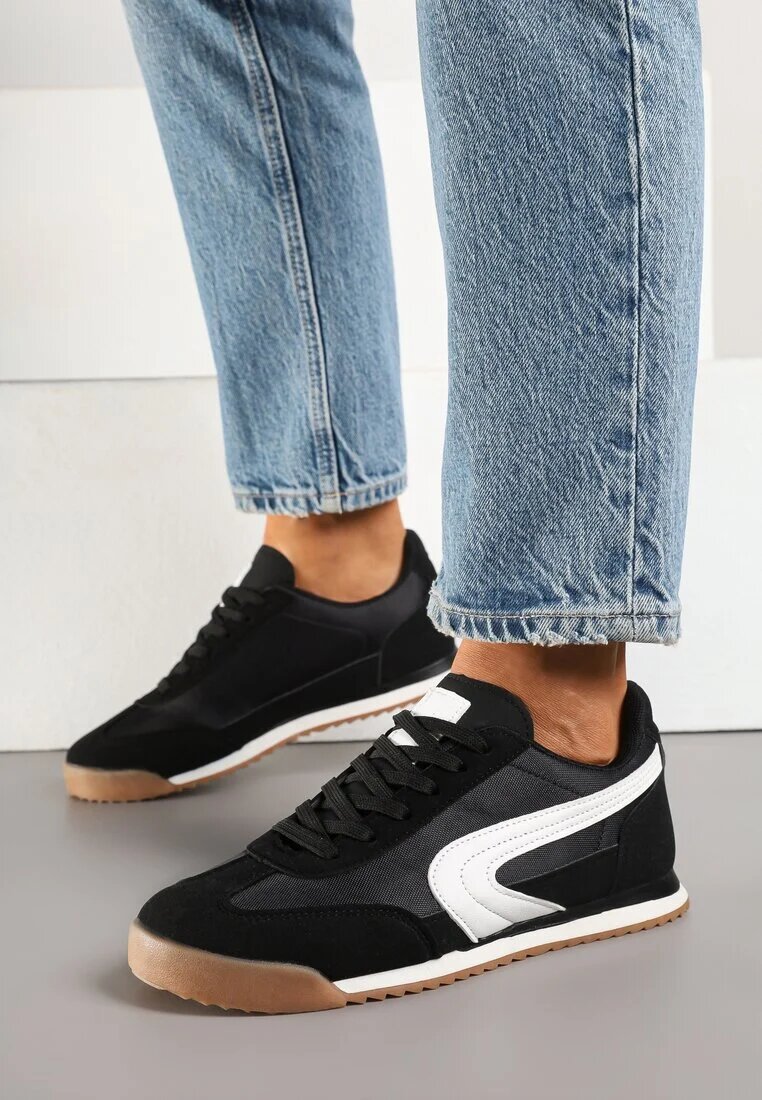 gowin Sneakers Negre în Stil Clasic Ellirianne