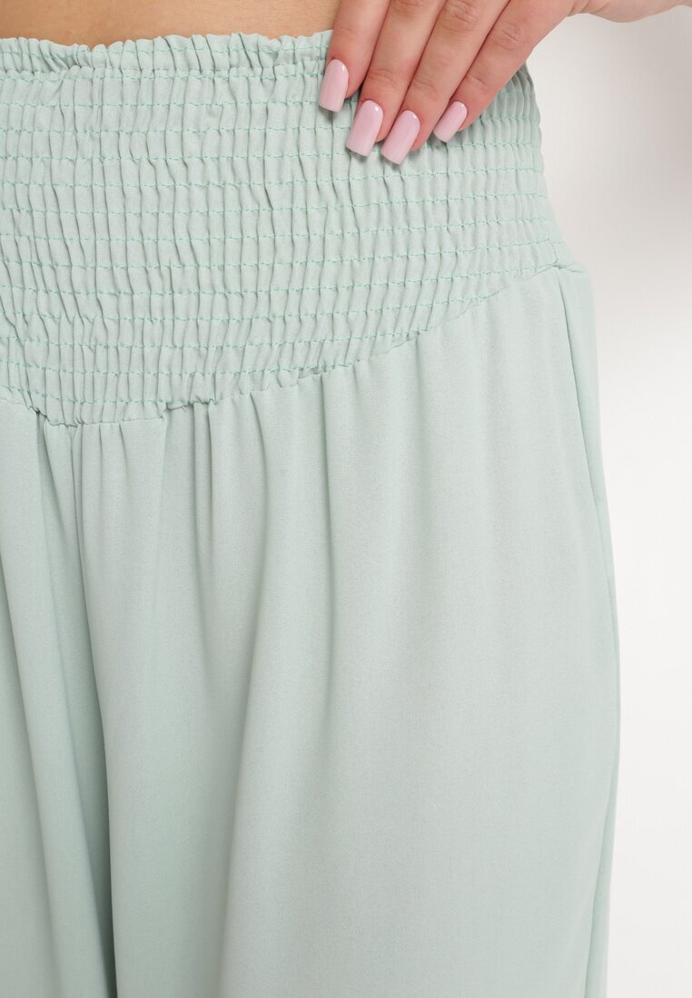 h&s Pantaloni Verde deschis cu croială dreaptă și elastic încrețit în talie Perdila