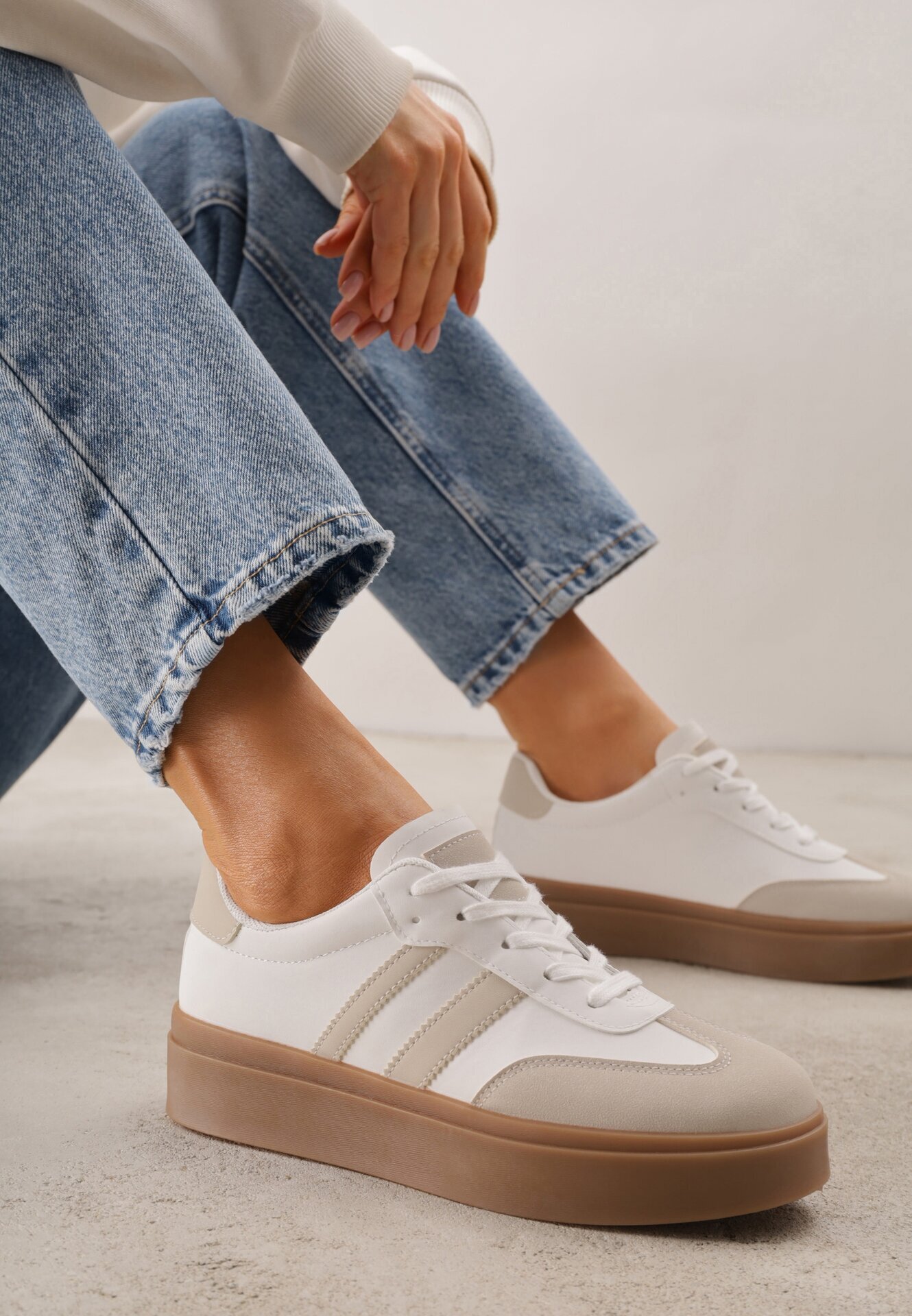 ideal Adidași Bej-Alb în stil teniși cu model geometric Avelresil