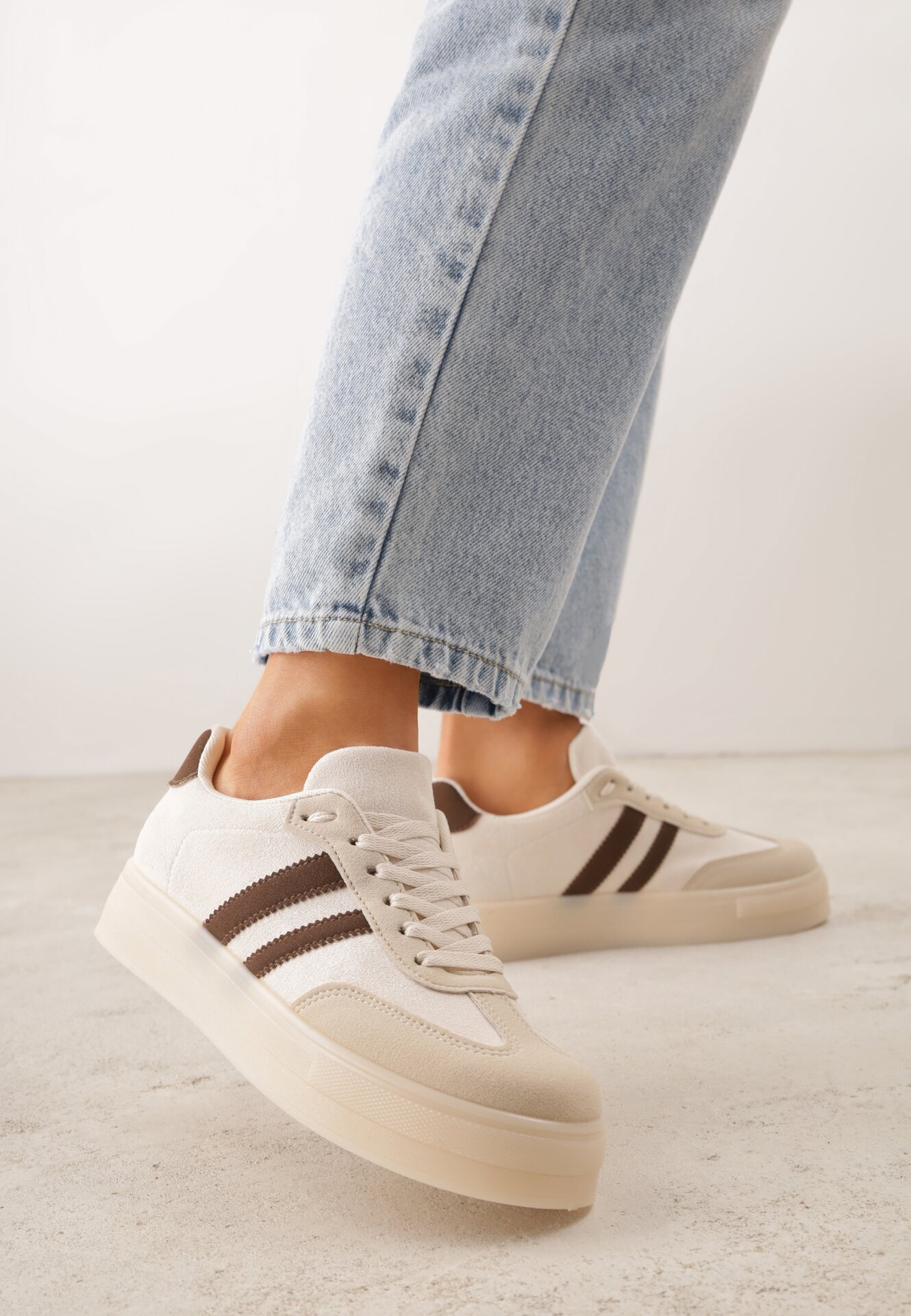 ideal Adidași Bej pe talpă groasă de cauciuc cu benzi pe laterale Ninlili