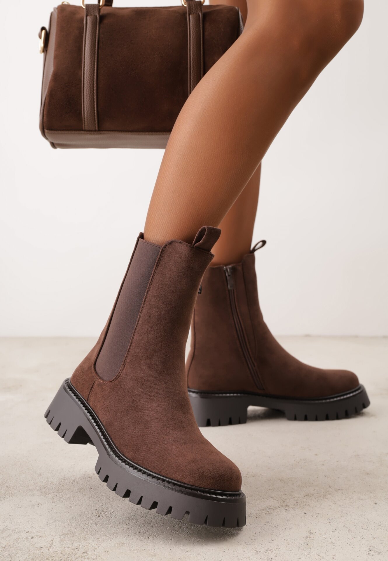 ideal Botine clasice cu talpă joasă (tip chelsea) din imitație de piele întoarsă cu talpă profilată Journa Maro