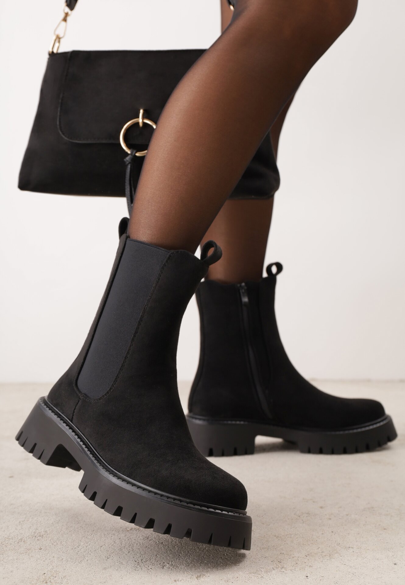ideal Botine clasice cu talpă joasă (tip chelsea) din imitație de piele întoarsă cu talpă profilată Journa Negre