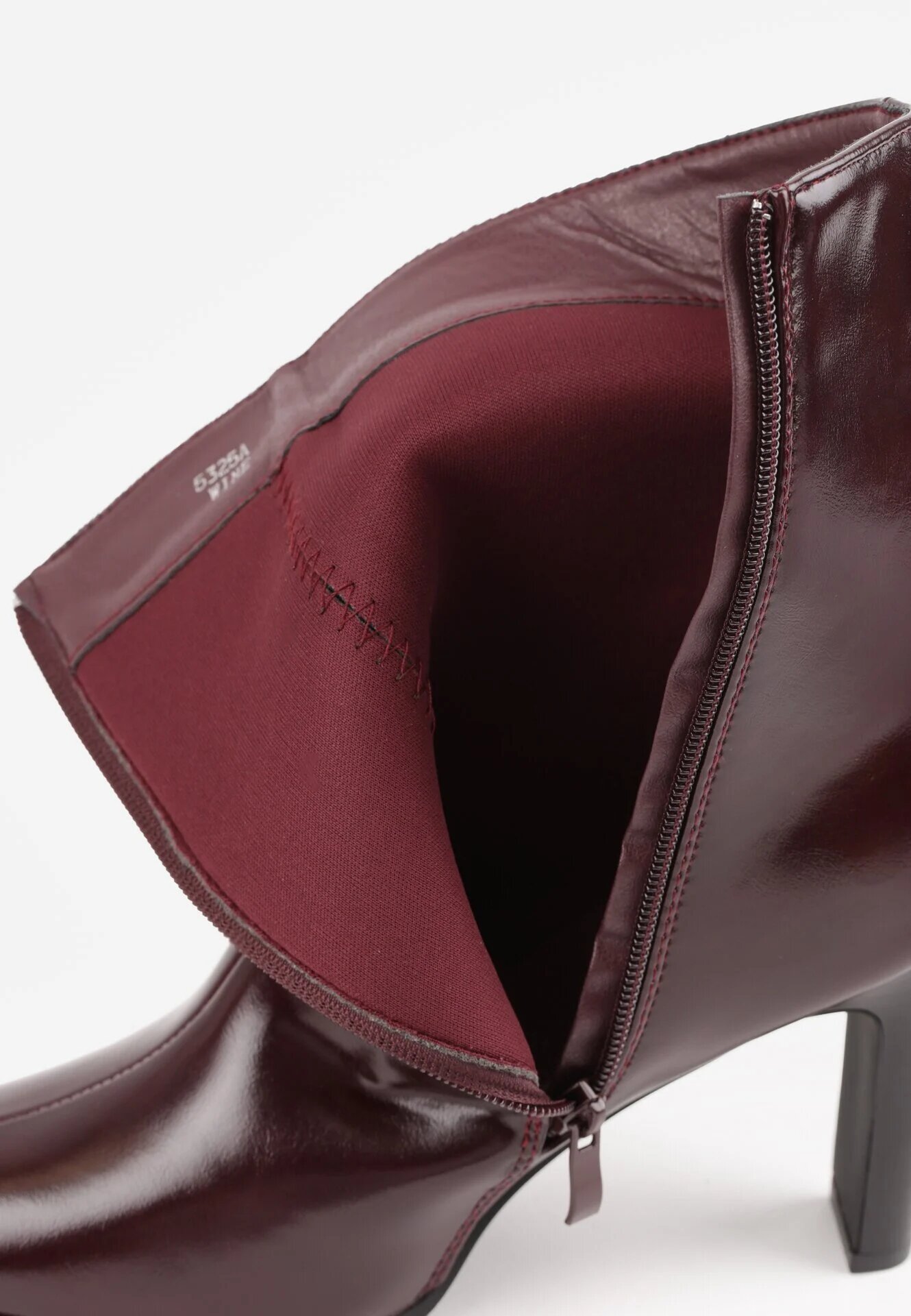 ideal Botine minimaliste cu toc subțire tip coloană Beatrii Bordo - Pled
