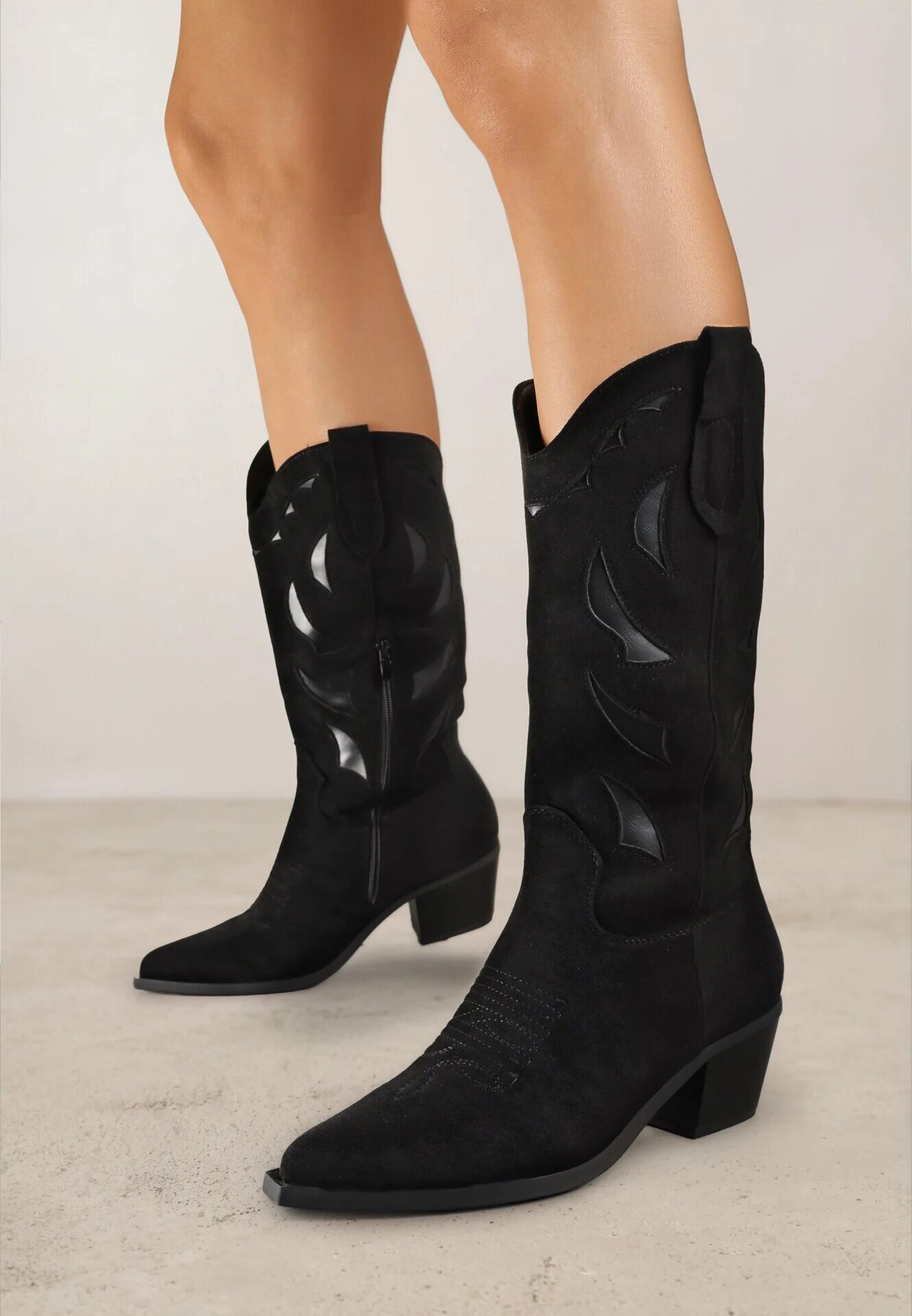 ideal Botine negre cowboy cu toc conic cu model geometric Lativia