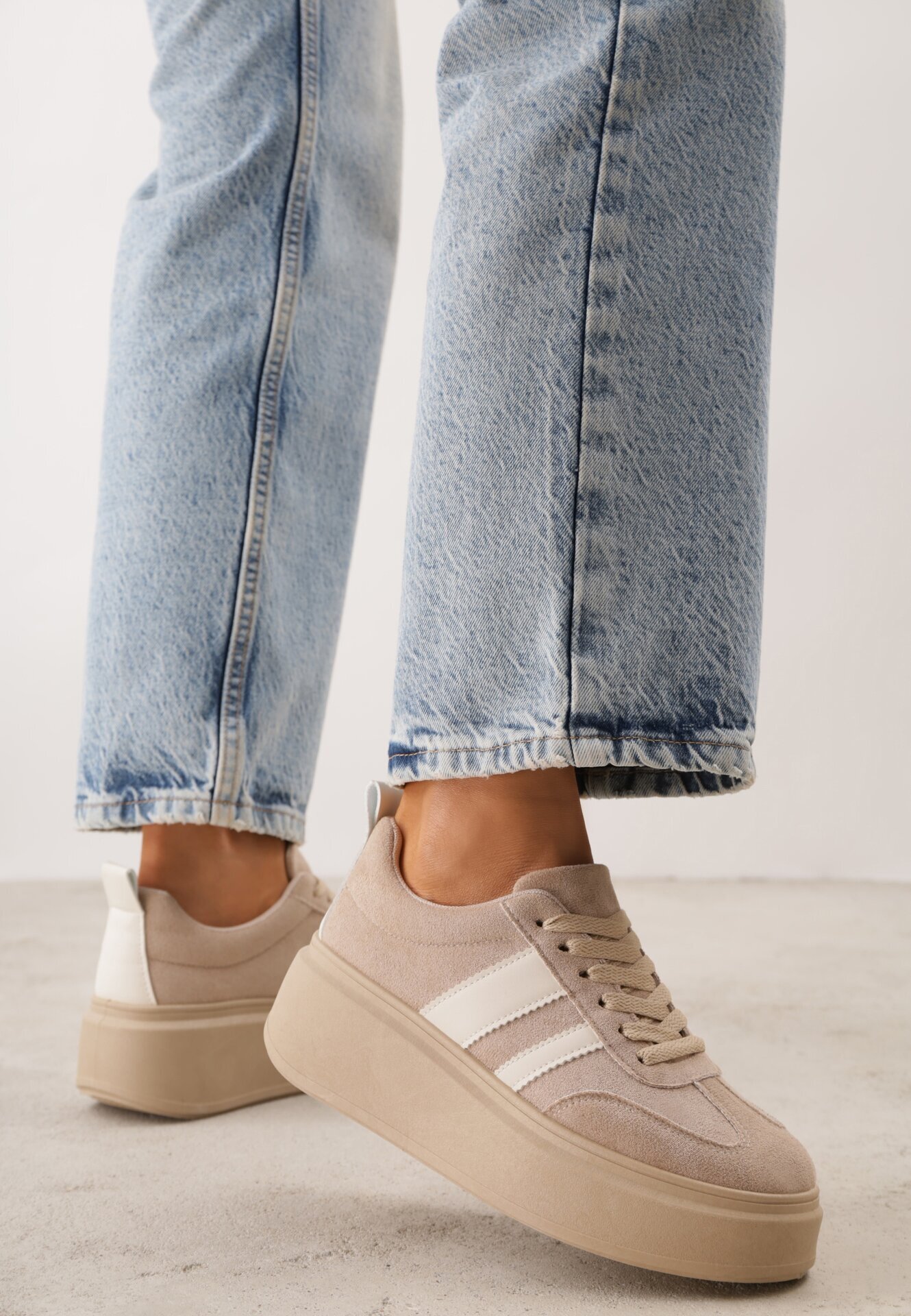 ideal Sneakers Bej închis Iconici Tenisi pe platformă cu pană Elisara