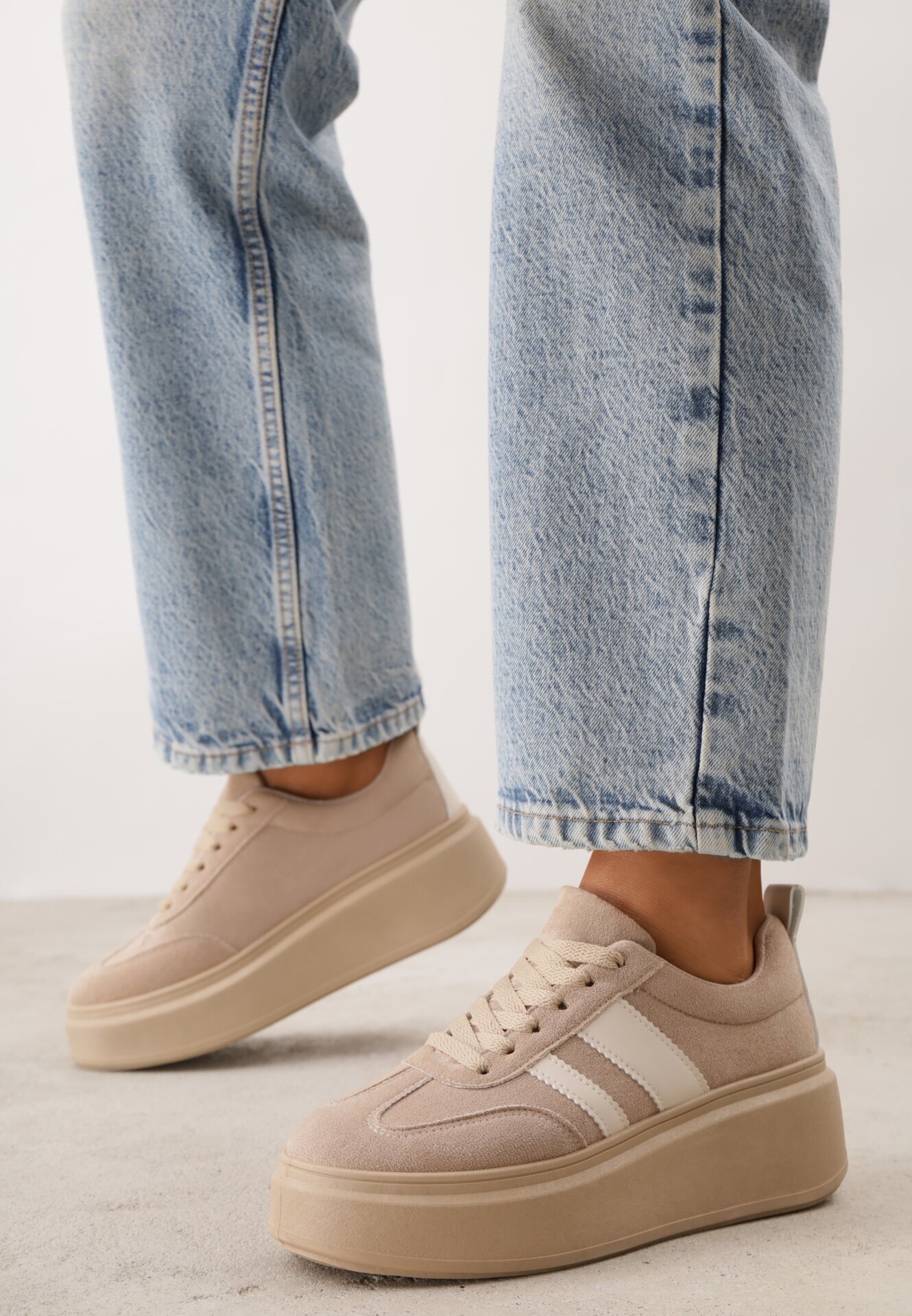 ideal Sneakers Bej închis Iconici Tenisi pe platformă cu pană Elisara