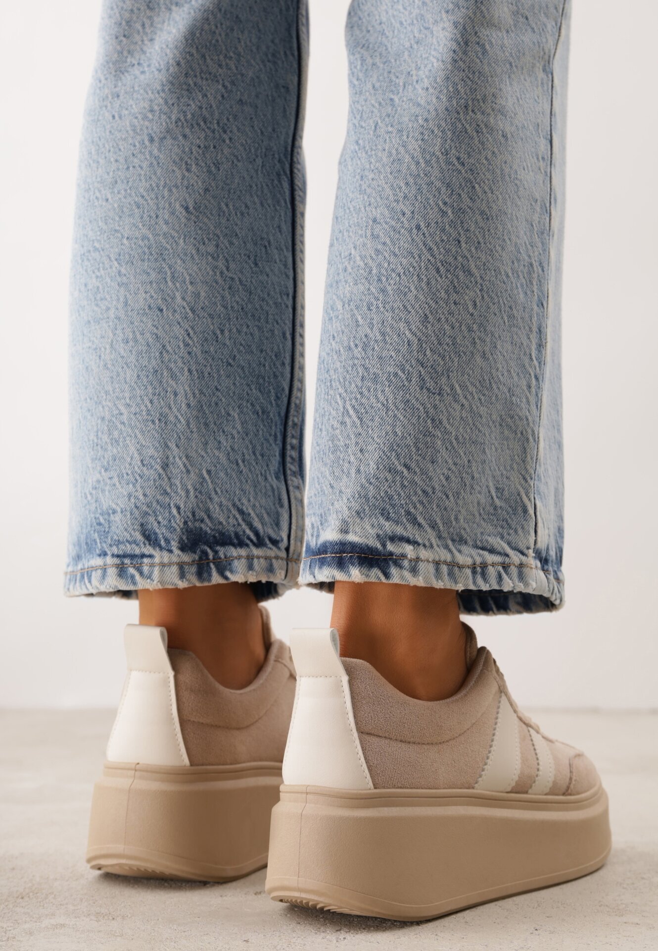 ideal Sneakers Bej închis Iconici Tenisi pe platformă cu pană Elisara
