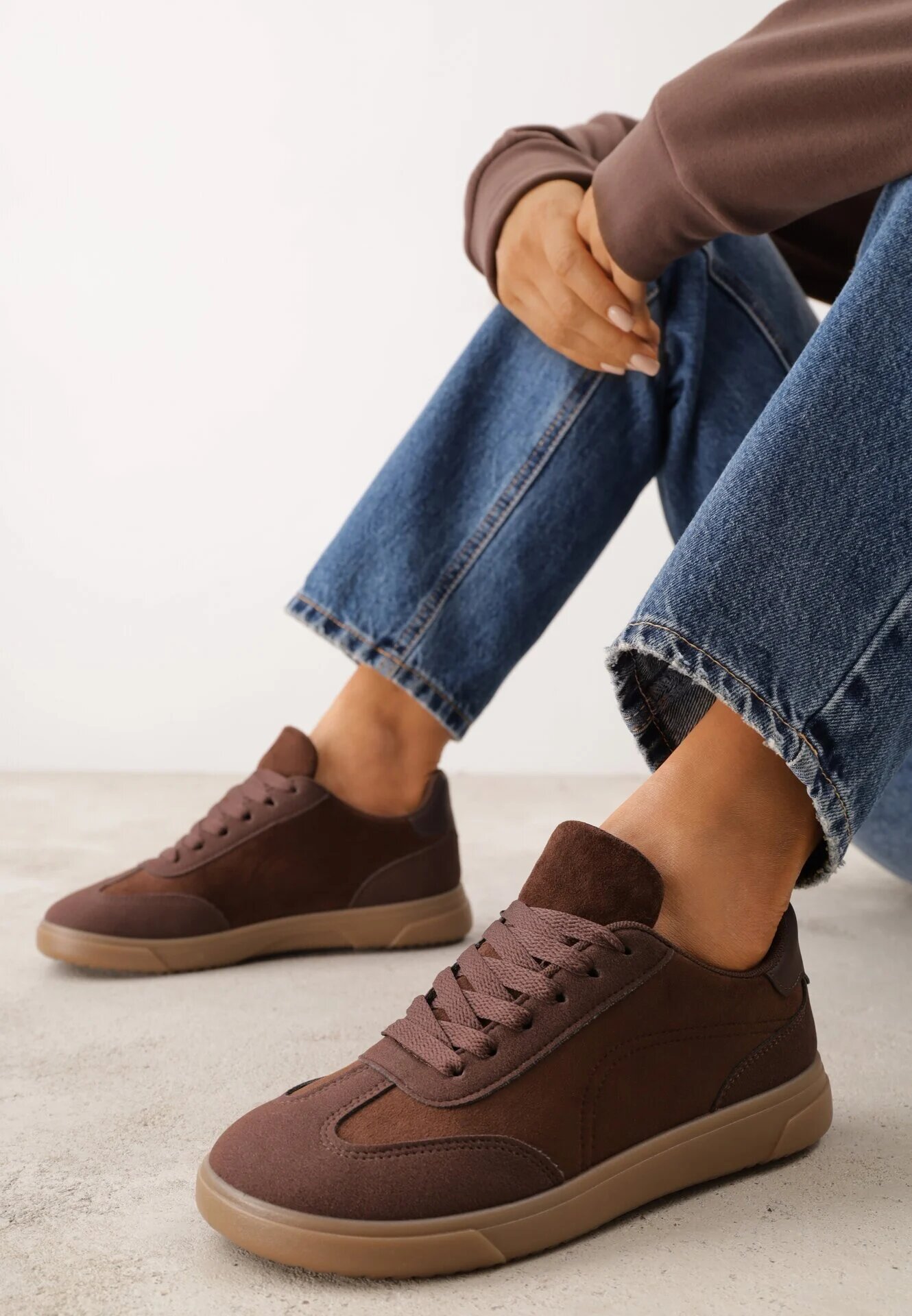 ideal Sneakers cu talpă de cauciuc și vârf larg Arlenia Maro