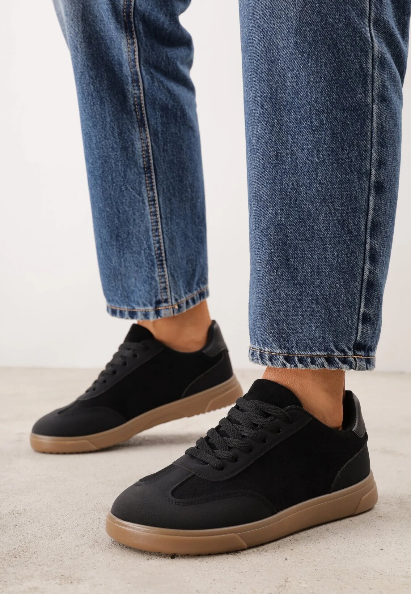 ideal Sneakers cu talpă de cauciuc și vârf larg Arlenia Negri