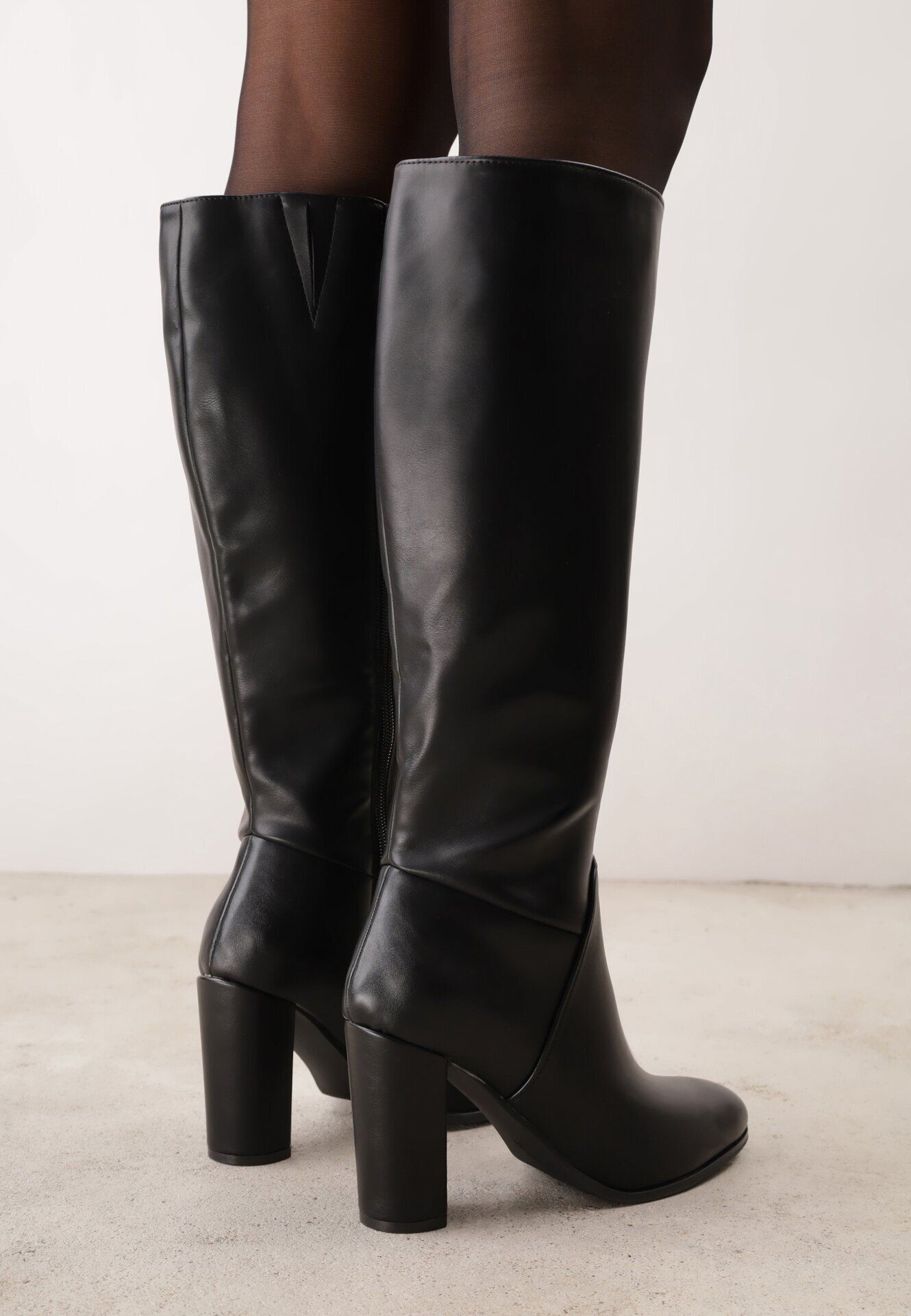 inia Cizme clasice pe toc gros în stil minimalist Jeuria Negre