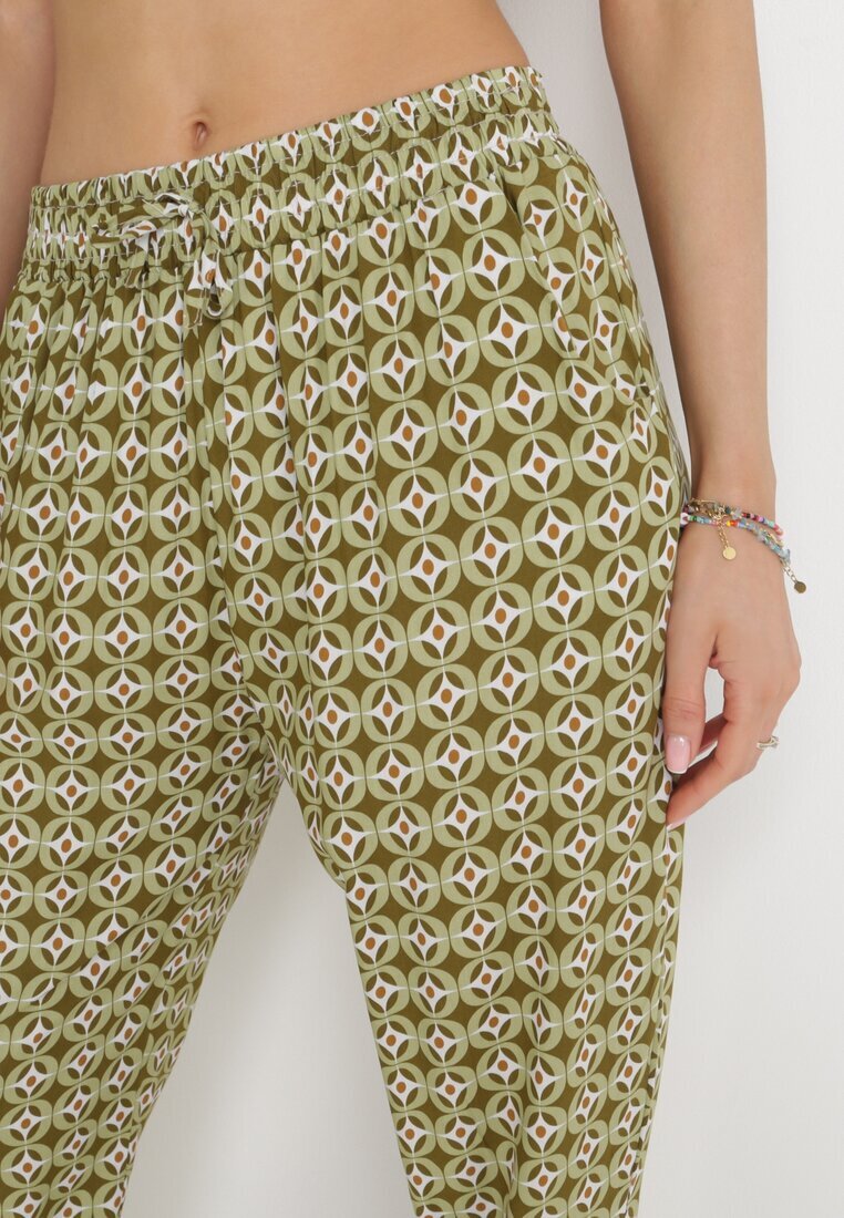 j.stars Pantaloni verde închis din vâscoză cu imprimeu geometric Daleoli