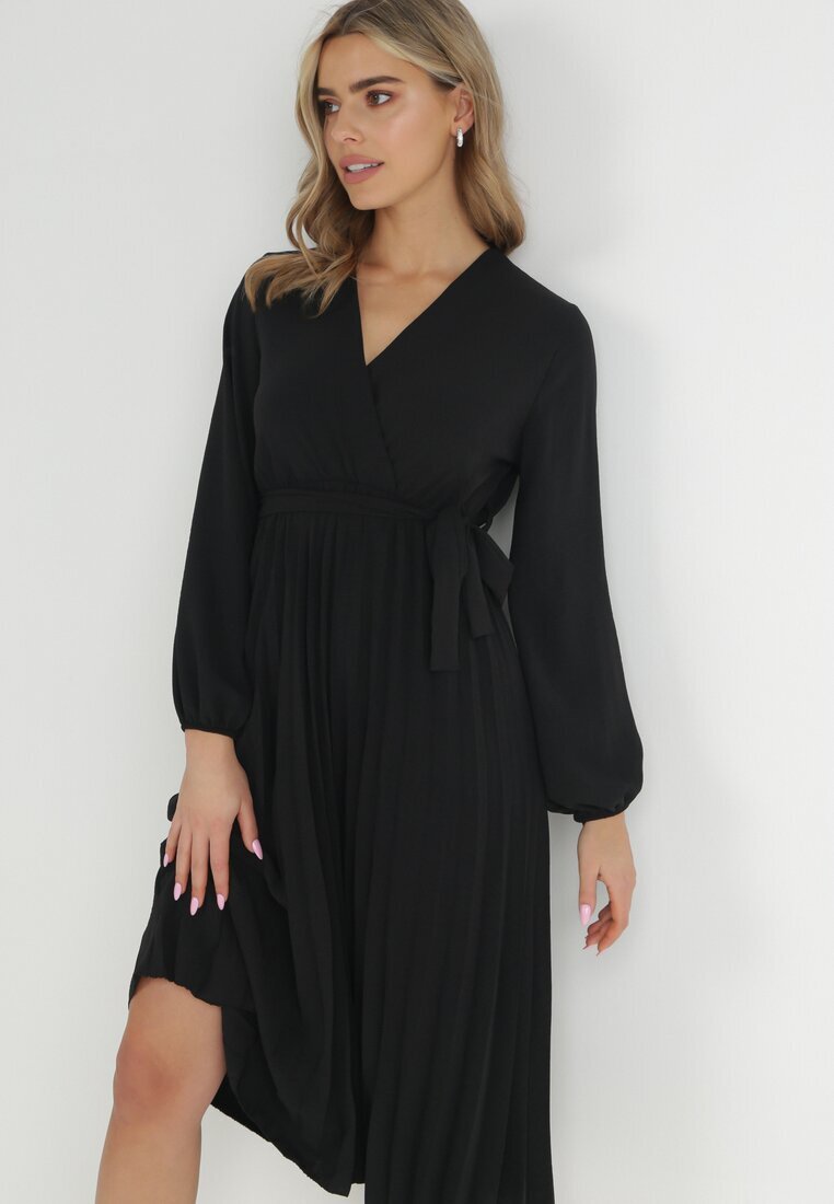 j studio Rochie Neagră Mesyre