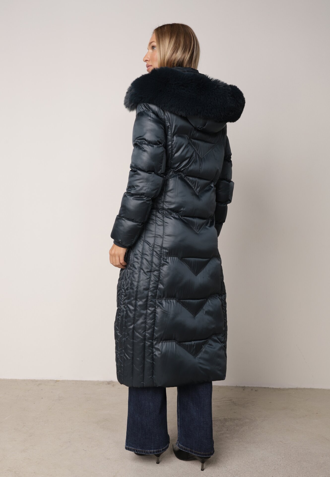 j.style Palton Maxi Matlasat Verde închis cu încrețituri decorative și blană Estenous