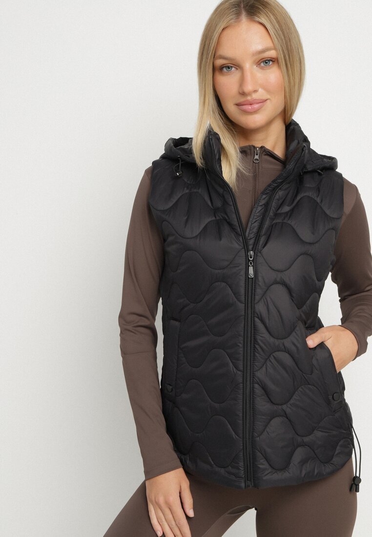j.style Vestă Neagră cu Glugă Detașabilă Decorată cu Matlasare Cirisse
