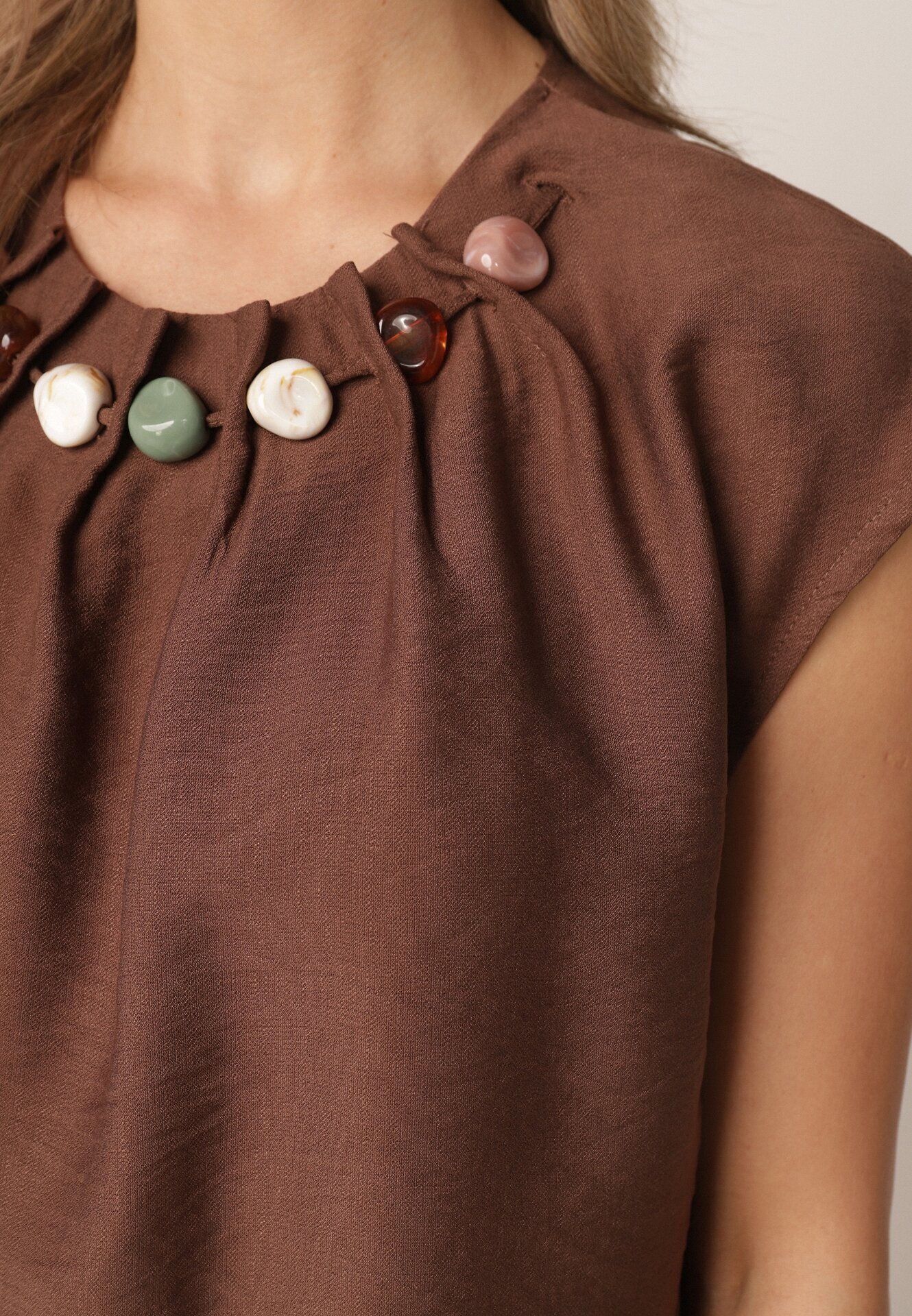 j&x Bluză din viscoză în stil boho cu aplicație din imitație de pietre Rosunte Maro