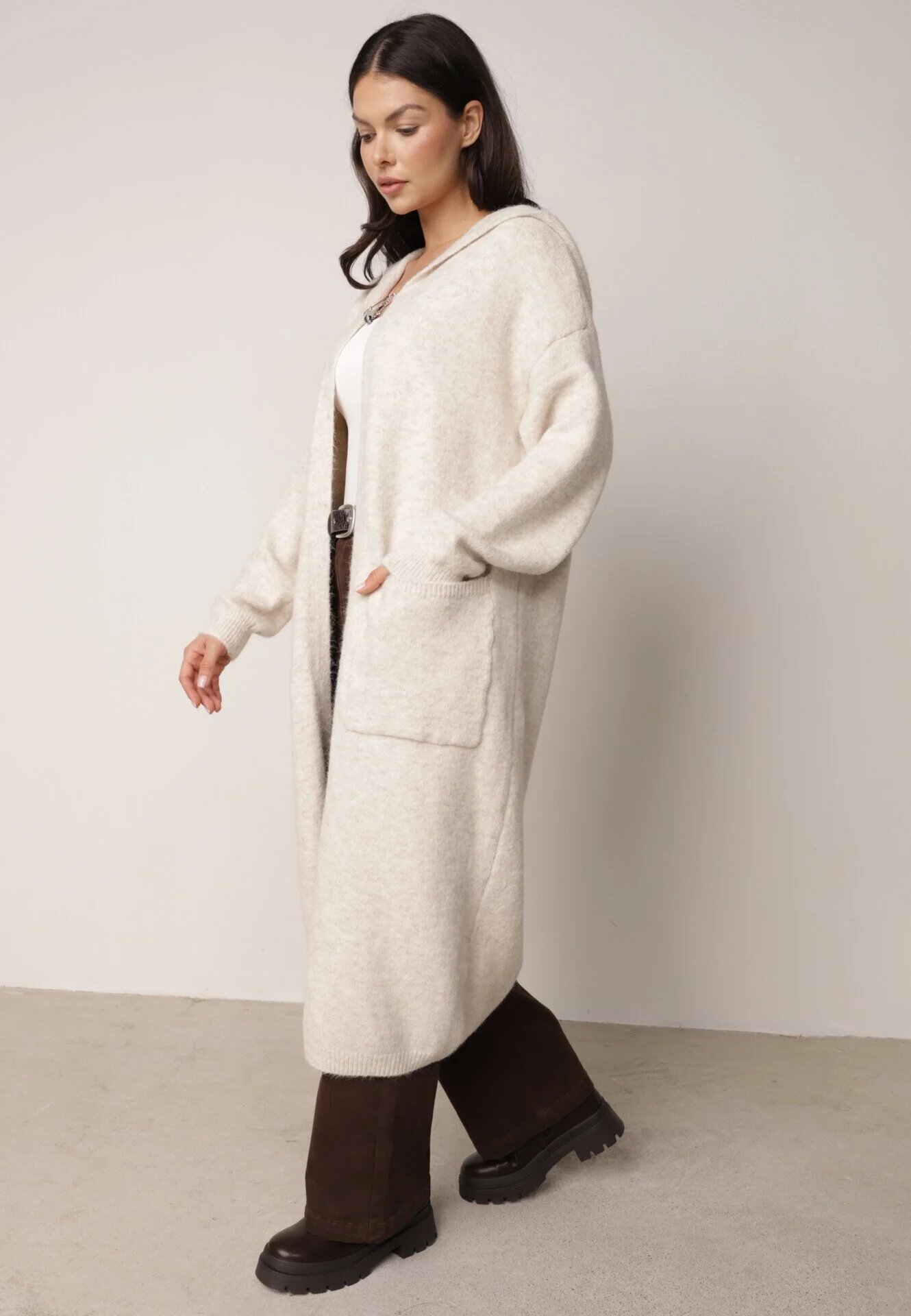j&x Cardigan lung fără închidere cu lână cu glugă și broșă decorativă Saromia Bej