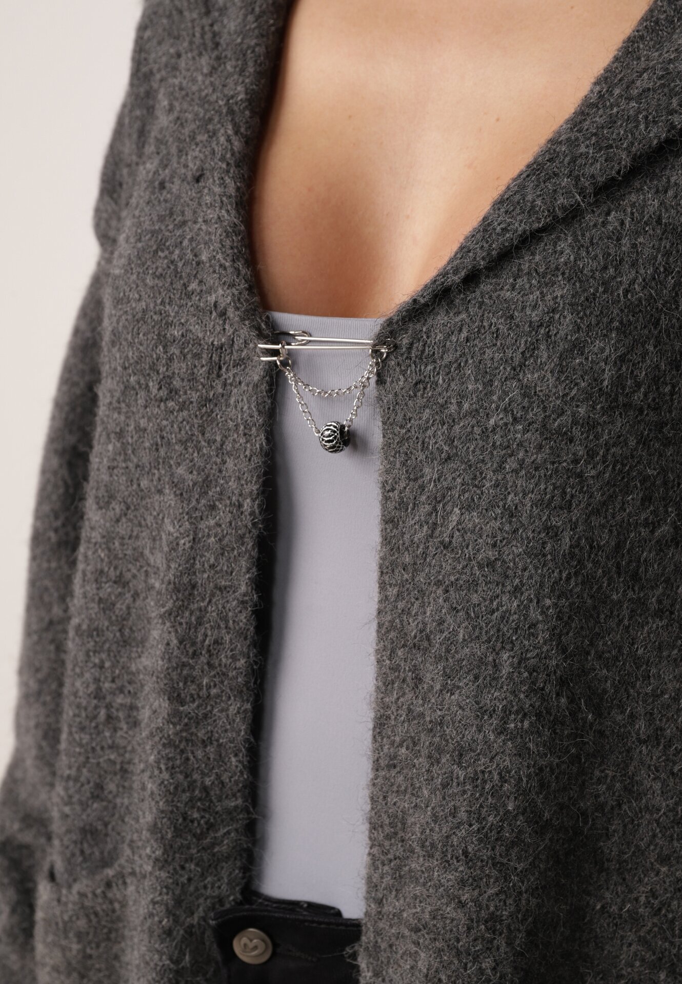 j&x Cardigan lung fără închidere cu lână cu glugă și broșă decorativă Saromia Gri închis