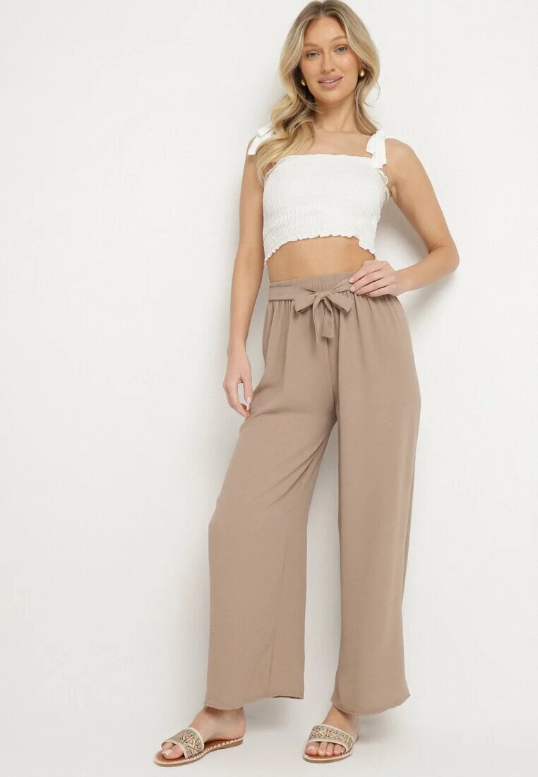 j&x Pantaloni bej închis cu croială largă cu talie înaltă și legătură în talie Reithessa