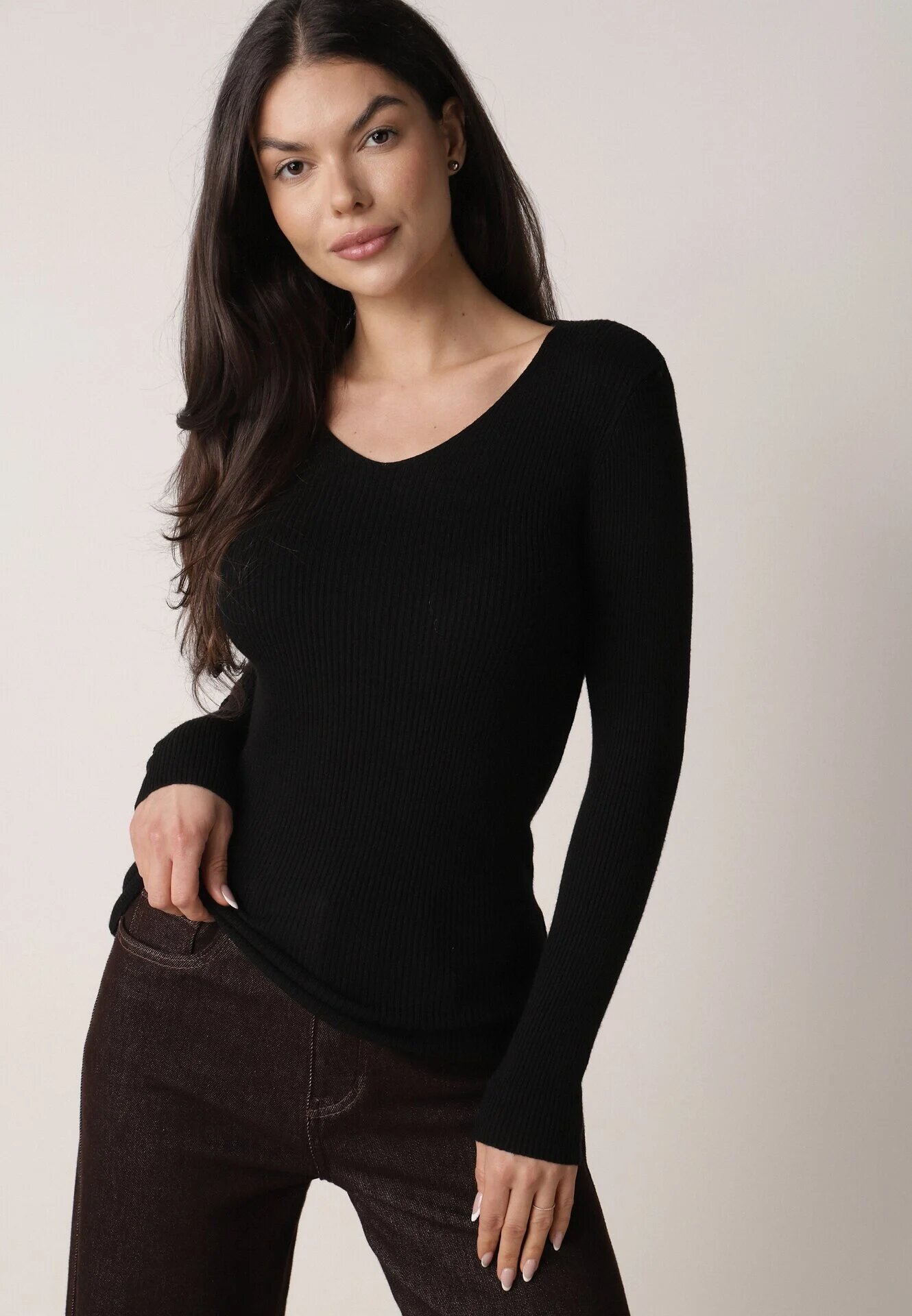 j&x Pulover Cambrat Negru din Tricot Reiat din Bumbac cu Decolteu în V Tesma