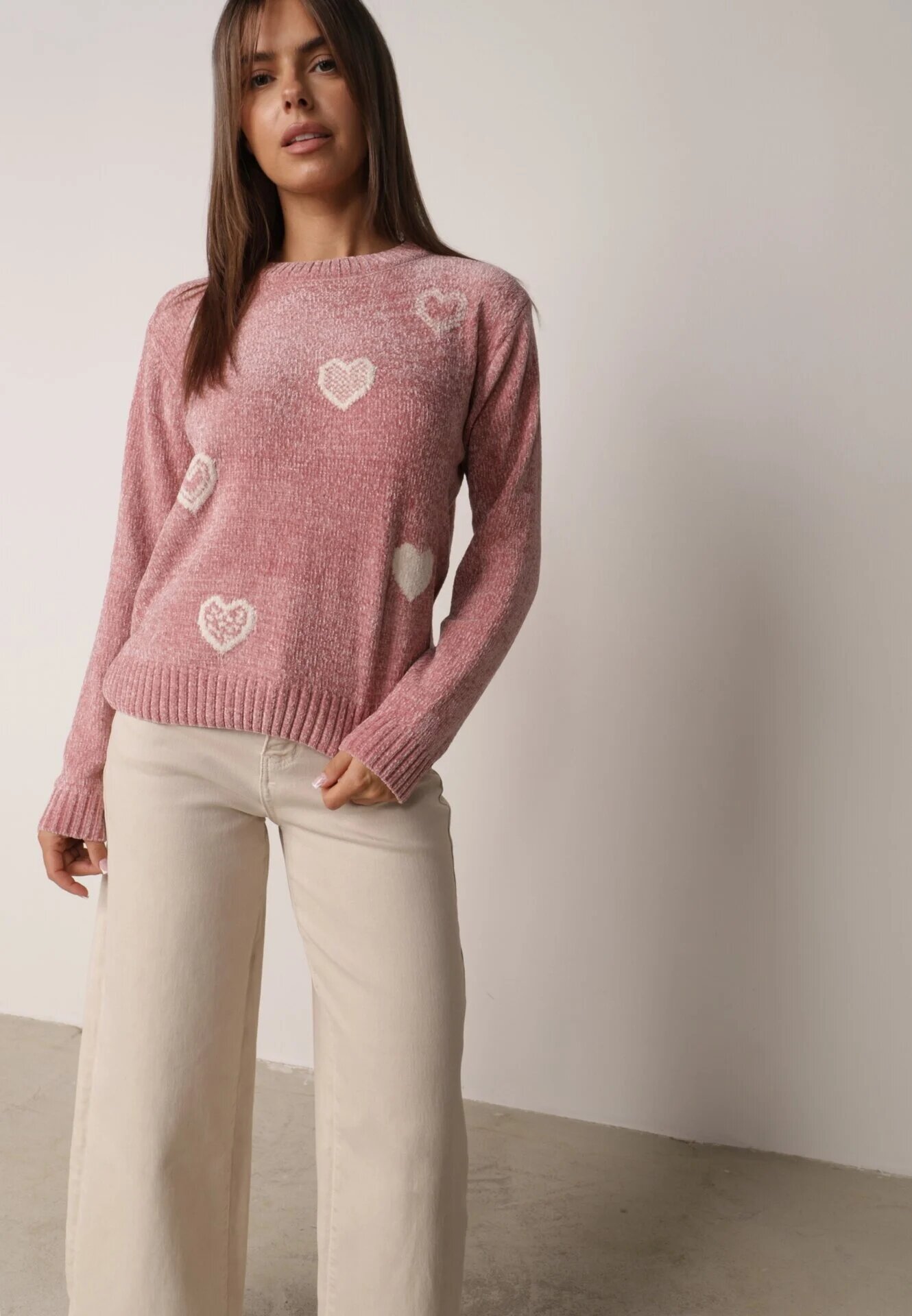 j&x Pulover din bumbac decorat cu motiv de inimi Lovric Roz