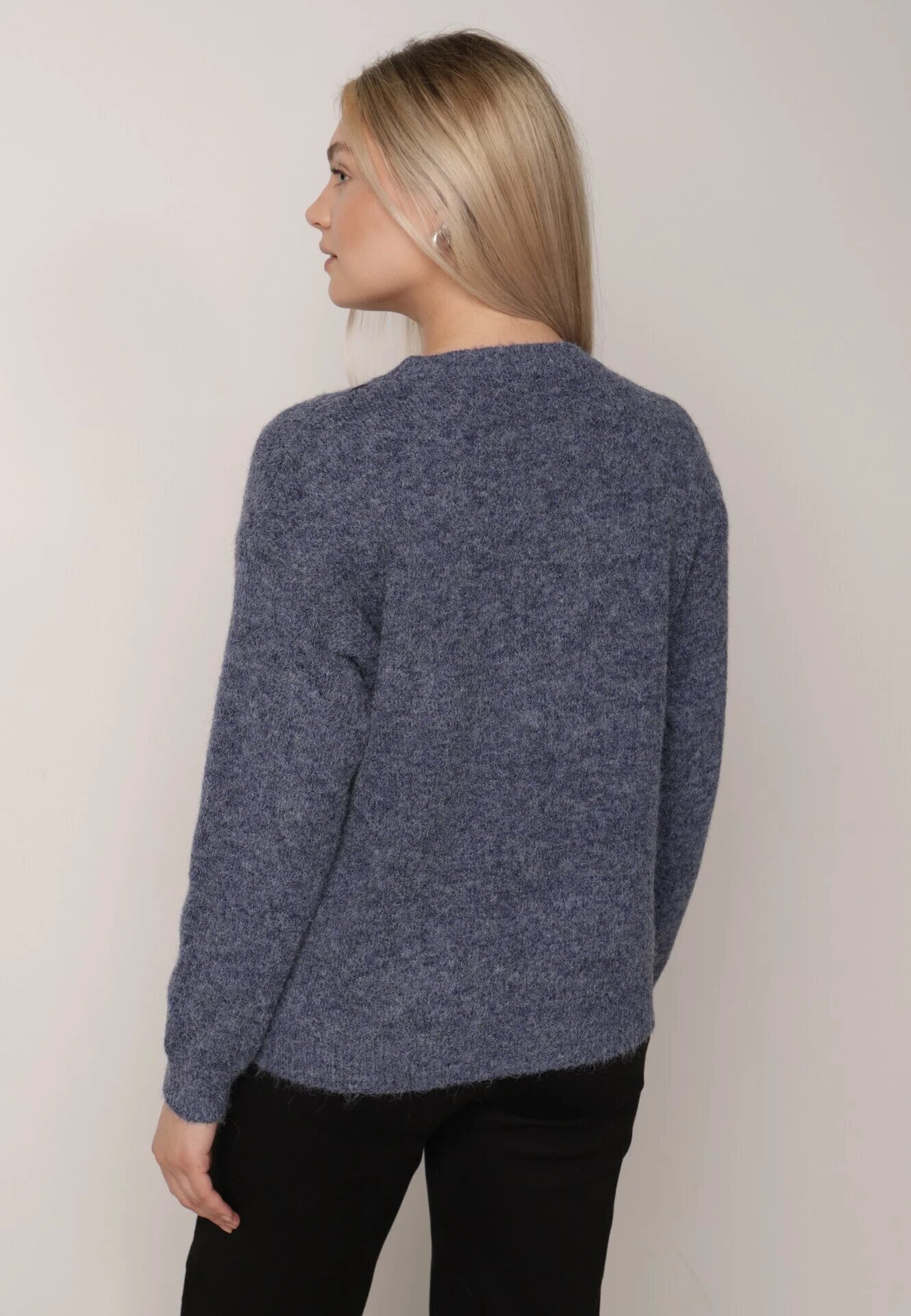 j&x Pulover din bumbac și lână decorat cu broderie florală în față Deta Bleumarin