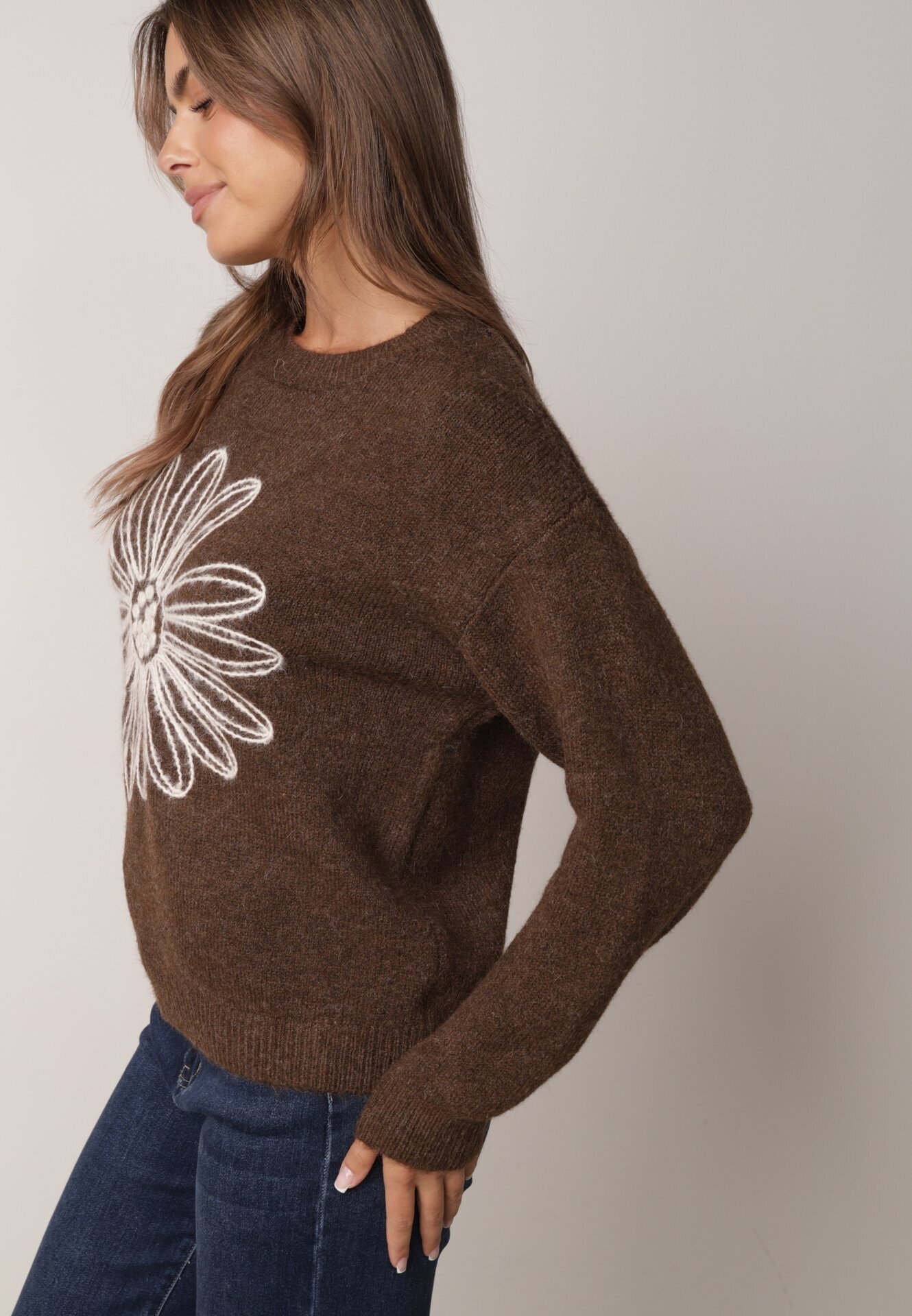 j&x Pulover din bumbac și lână decorat cu broderie florală în față Deta Maro