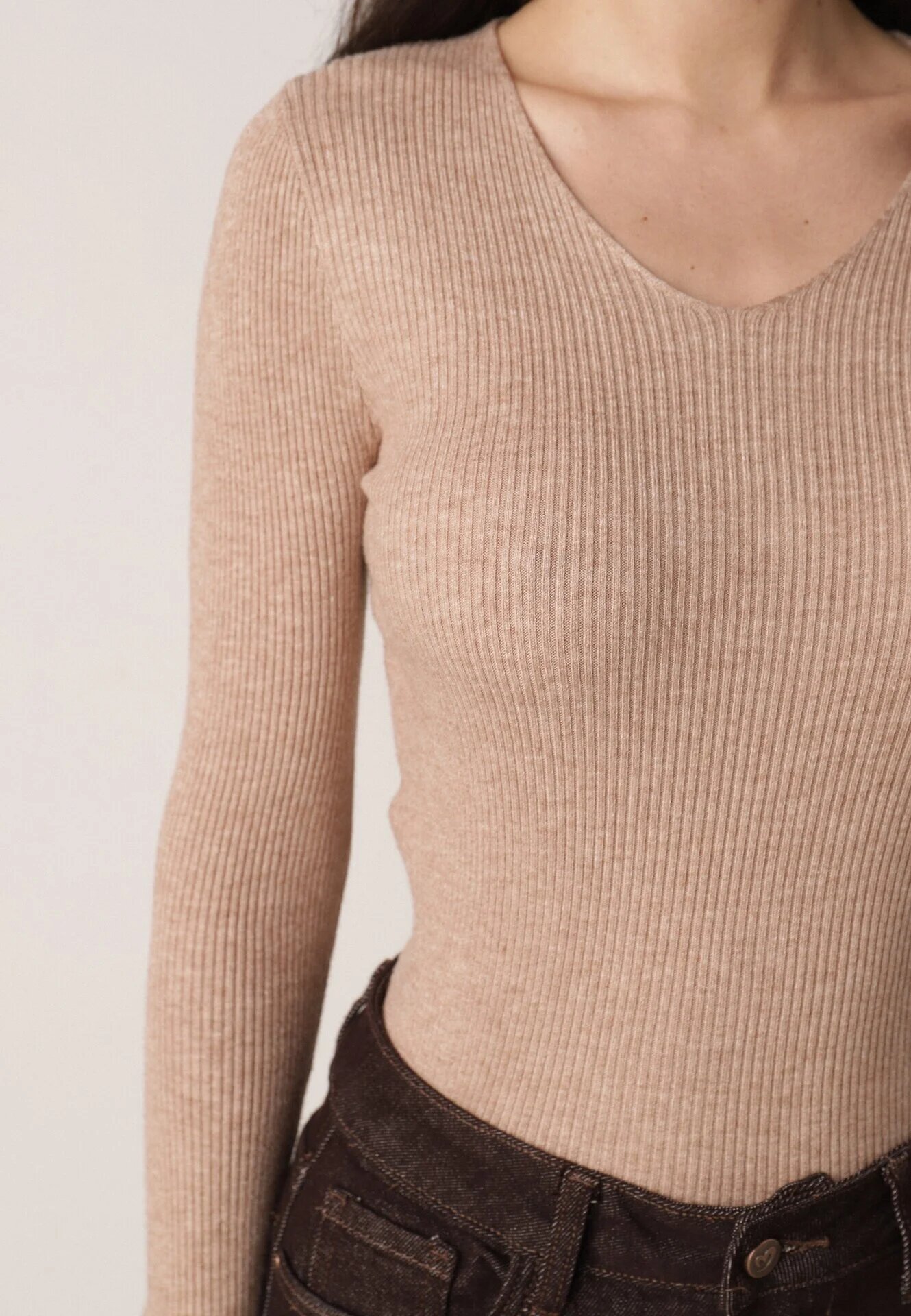 j&x Pulover Mulat Bej închis din tricot reiat cu bumbac cu decolteu în V Tesma