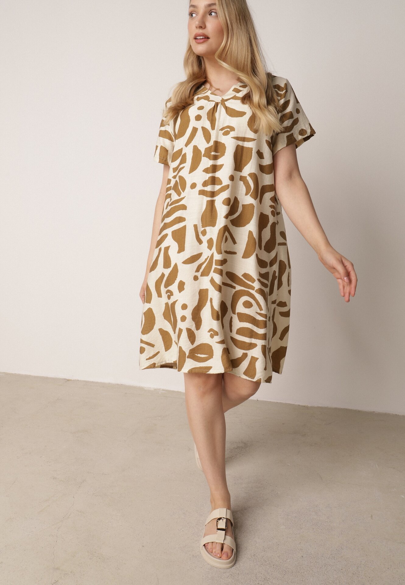 j&x Rochie Bej