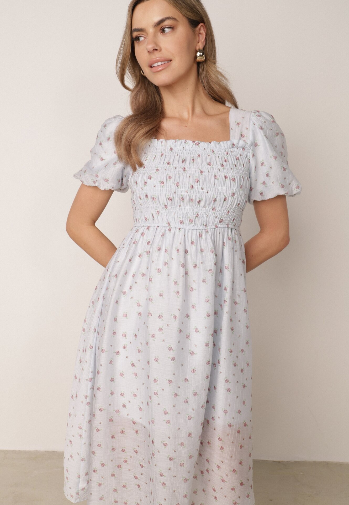 j&x Rochie cu flori din Tencel evazată cu mâneci bufante Viviare Albastră