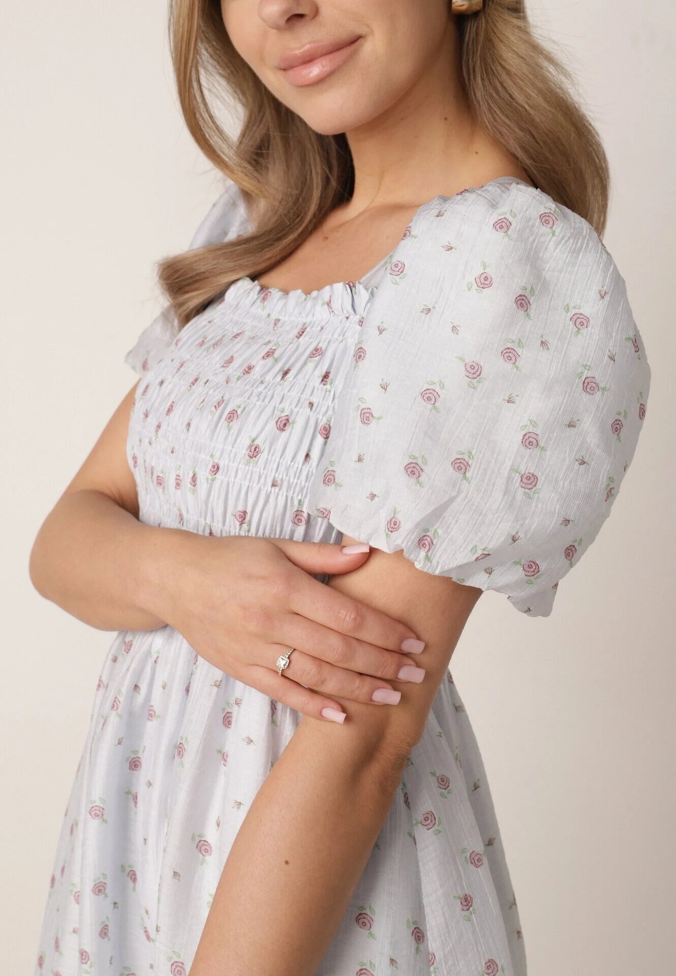 j&x Rochie cu flori din Tencel evazată cu mâneci bufante Viviare Albastră