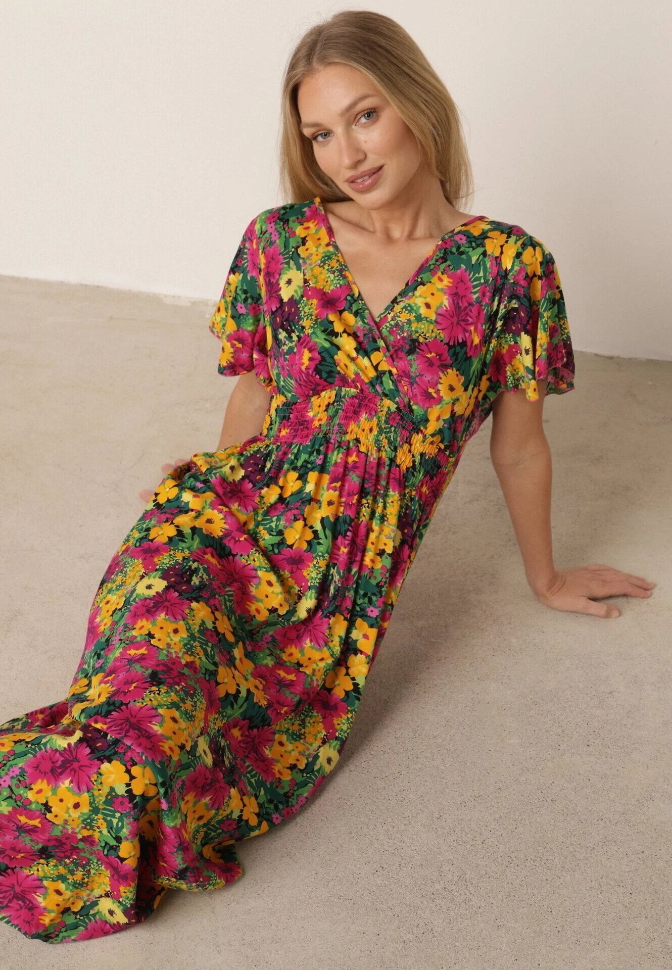 j&x Rochie Galben-Fuchsia Maxi din viscoză cu imprimeu floral cu elastic în talie și decolteu petrecut Trelline