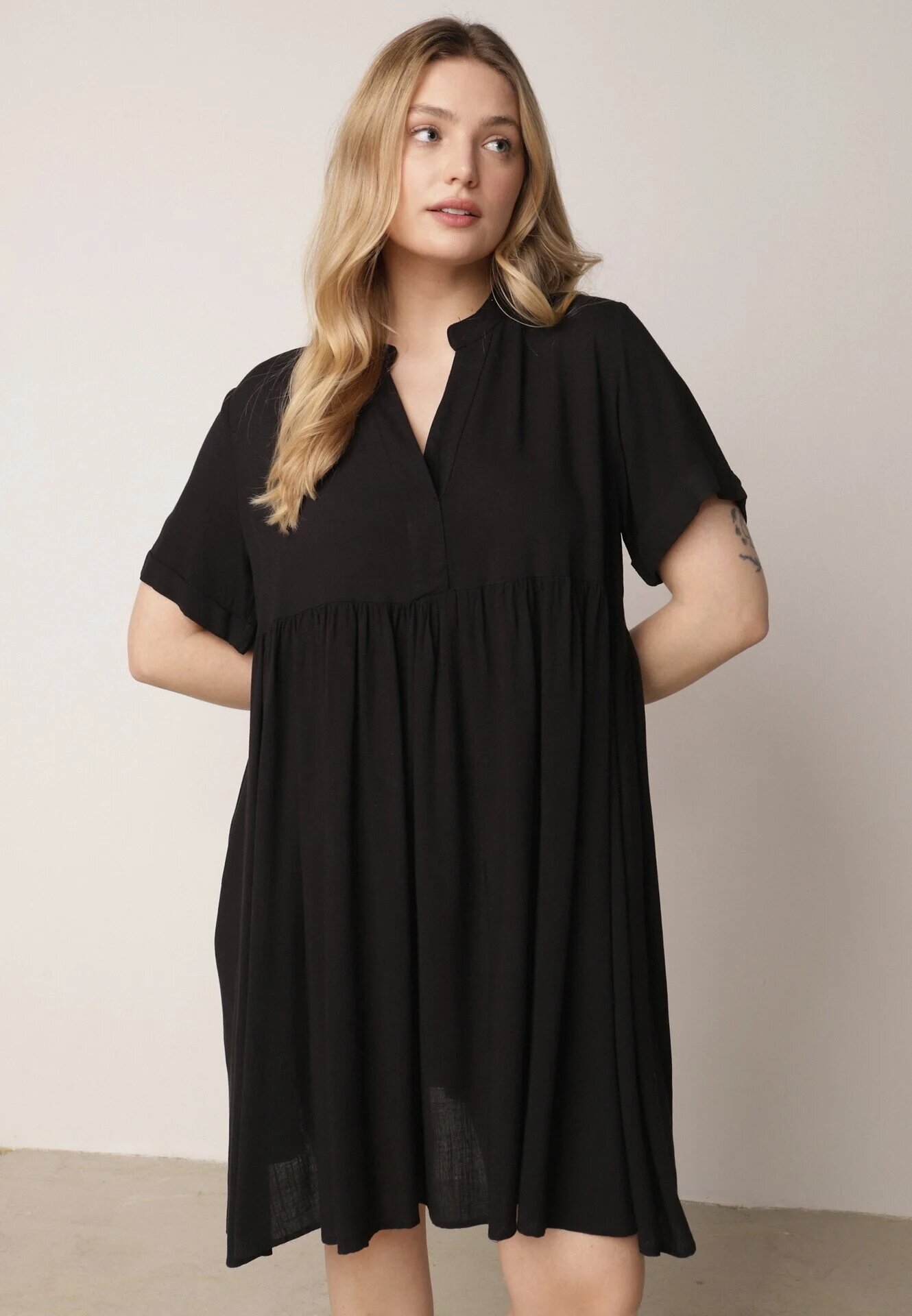 j&x Rochie Neagră